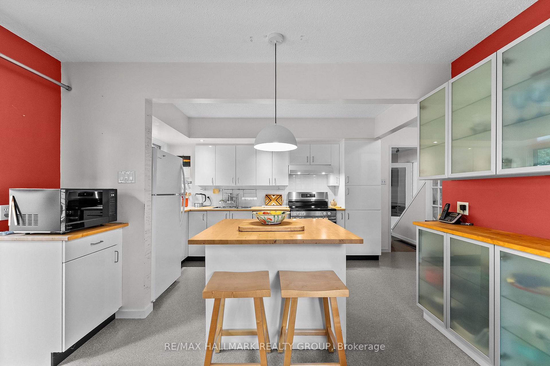 Photo 16 of 14 Sandwell Crescent, Ottawa, Kanata - Beaverbrook — HOMEH