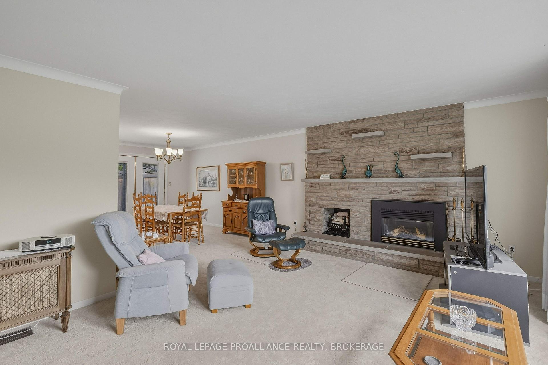 Photo 5 of 424 Maple Ridge Drive, Kingston, South of Taylor-Kidd Blvd — HOMEH