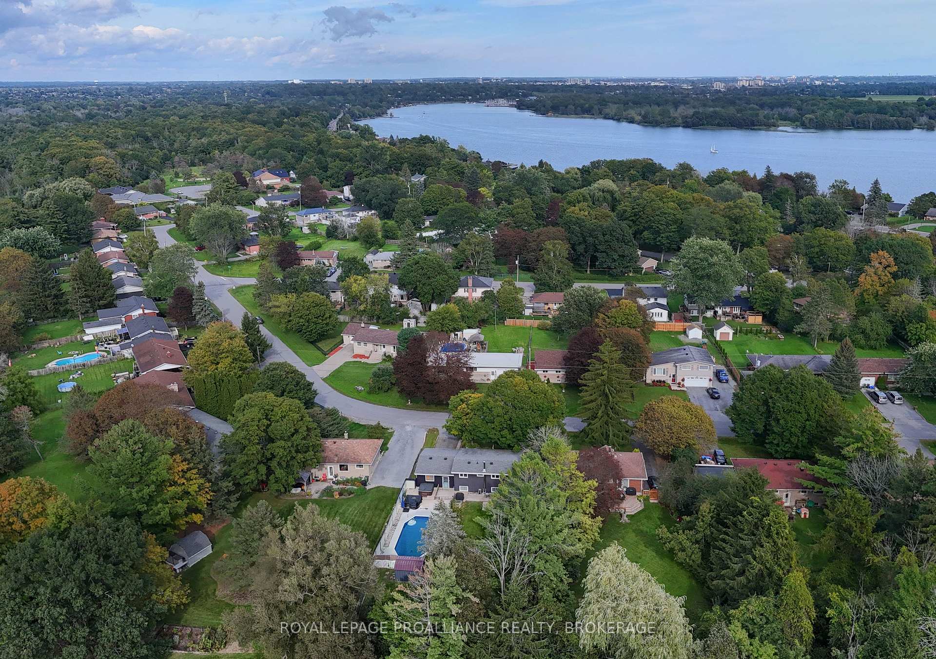 Photo 35 of 424 Maple Ridge Drive, Kingston, South of Taylor-Kidd Blvd — HOMEH