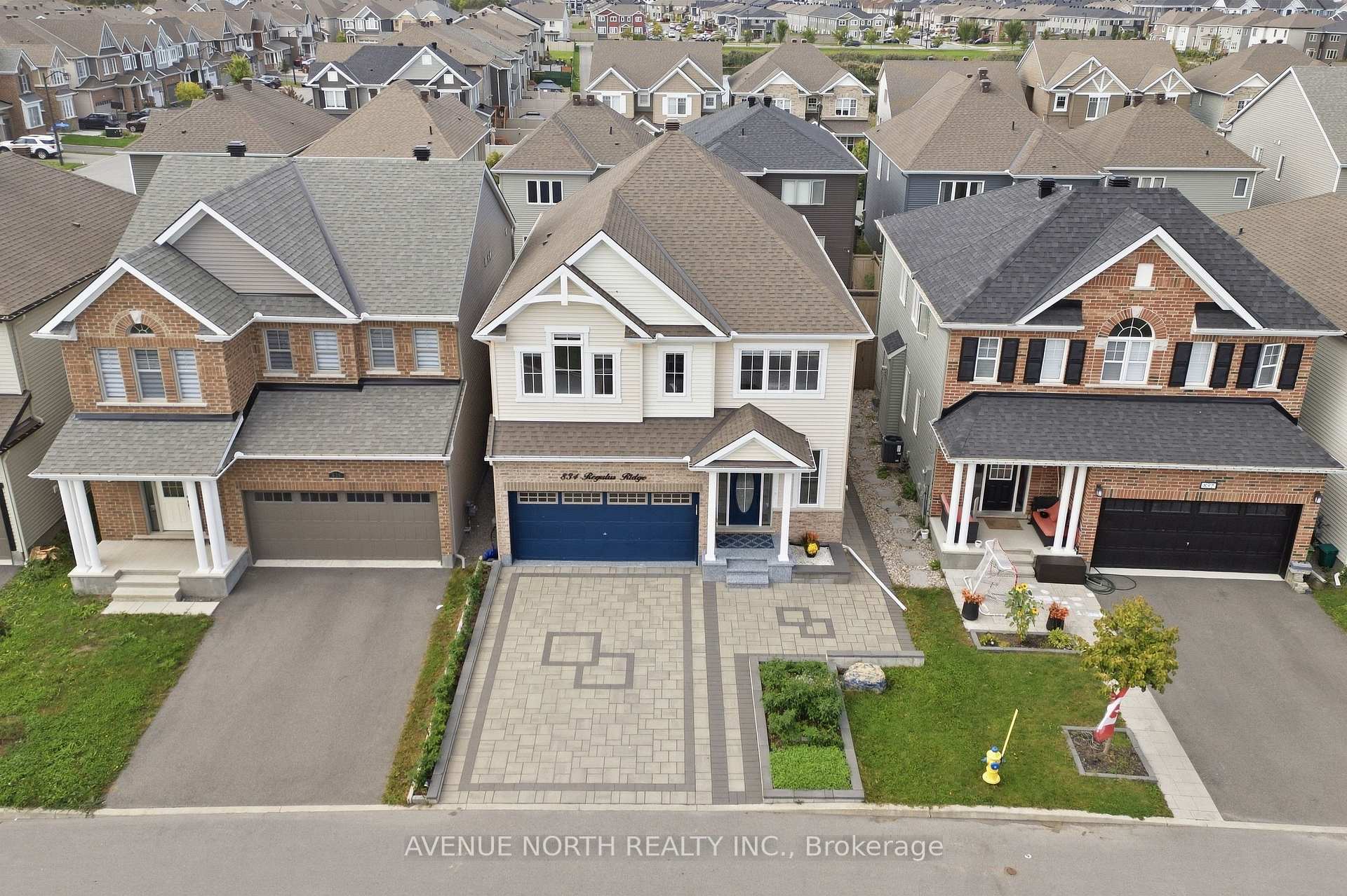 Photo 3 of 834 Regulus Ridge, Ottawa, Barrhaven - Half Moon Bay — HOMEH
