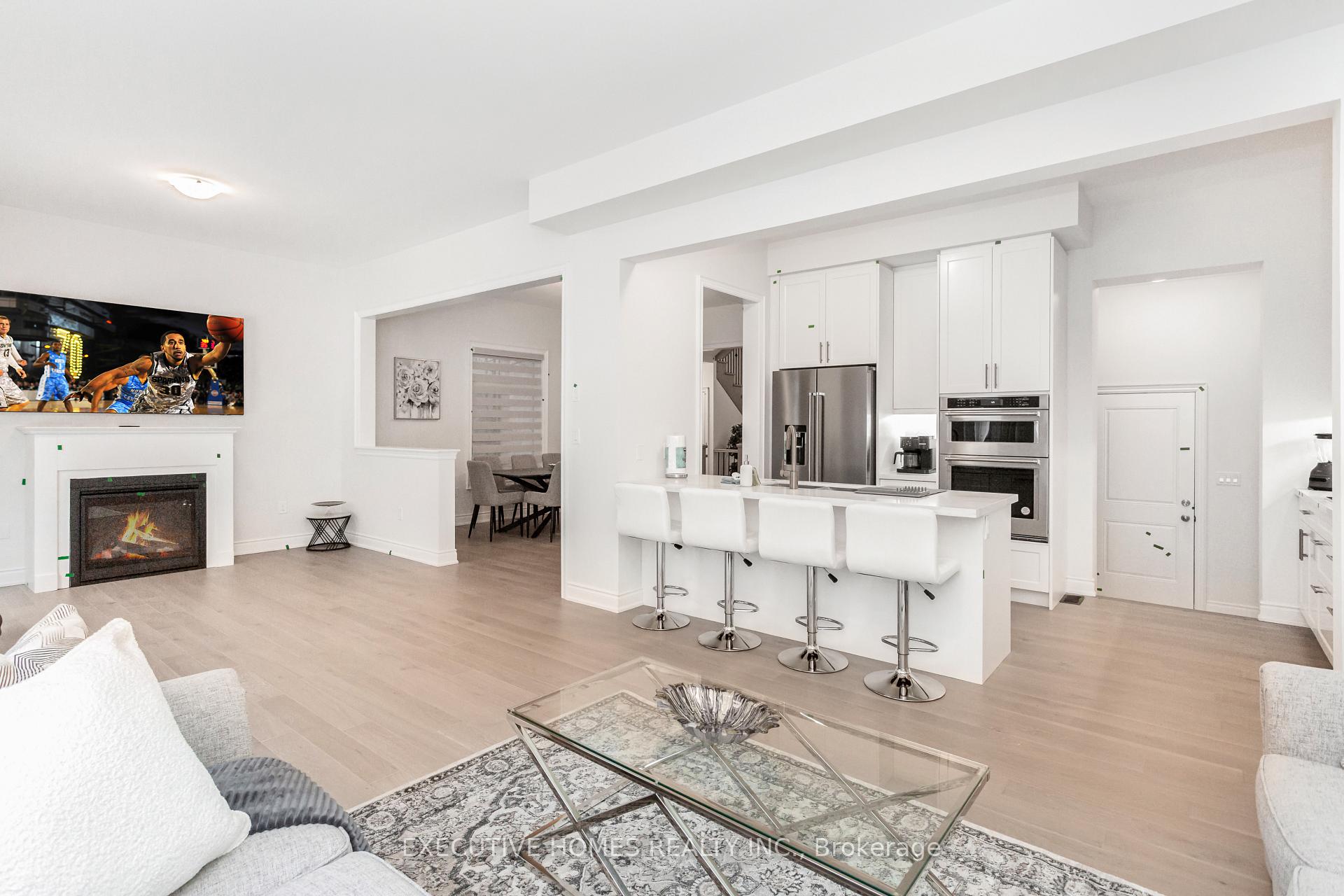 Photo 8 of 1371 Peony Path, Oakville, Joshua Meadows — HOMEH