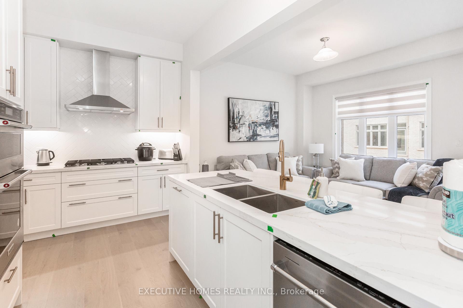 Photo 15 of 1371 Peony Path, Oakville, Joshua Meadows — HOMEH