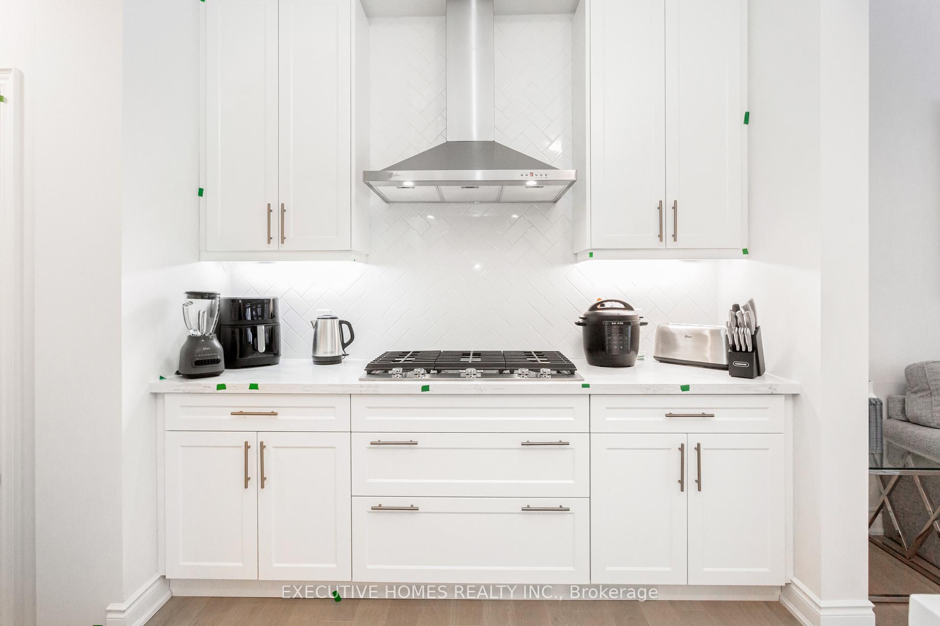 Photo 17 of 1371 Peony Path, Oakville, Joshua Meadows — HOMEH