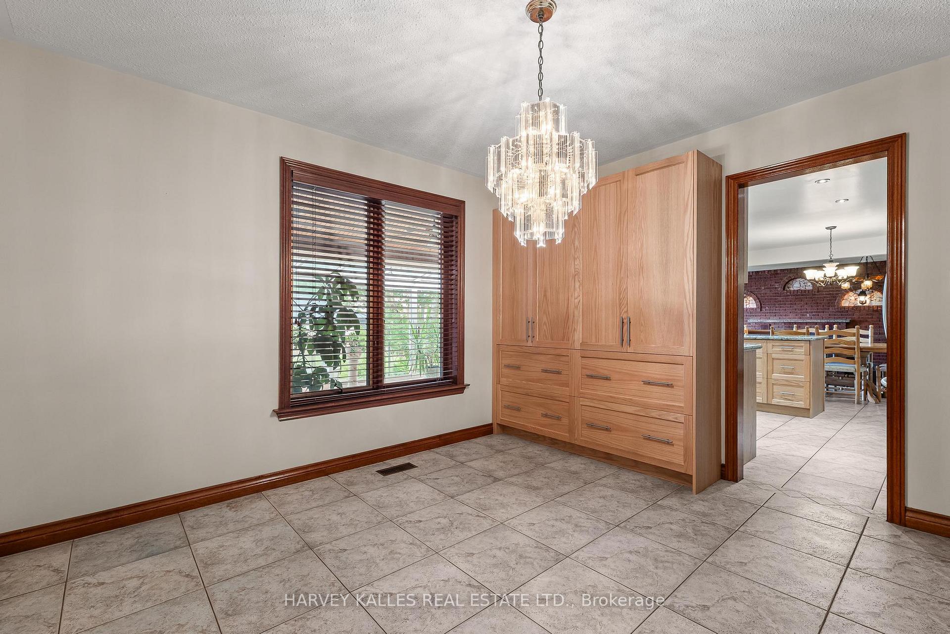 Photo 8 of 113 Bond Crescent, Richmond Hill, Oak Ridges — HOMEH