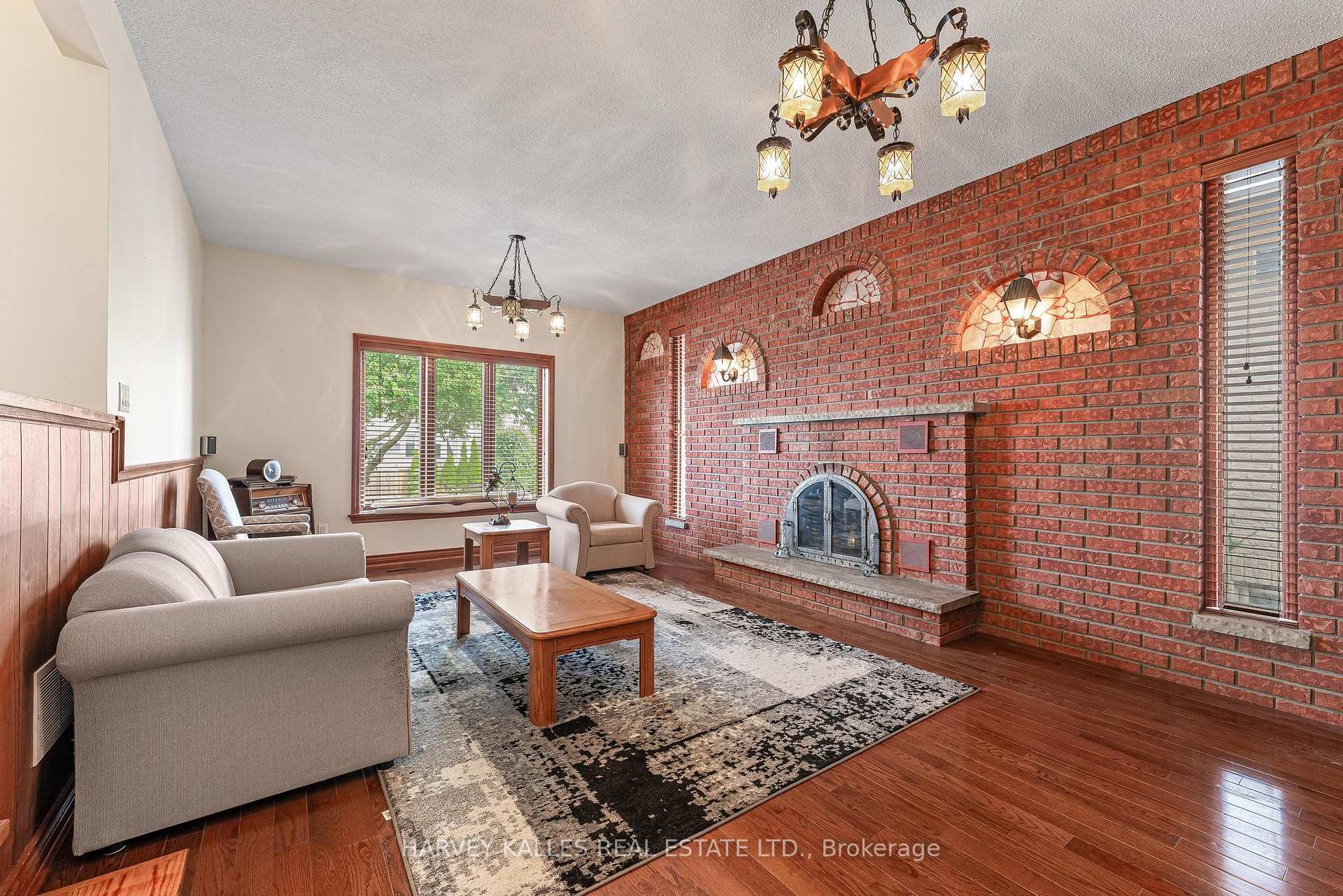 Photo 11 of 113 Bond Crescent, Richmond Hill, Oak Ridges — HOMEH