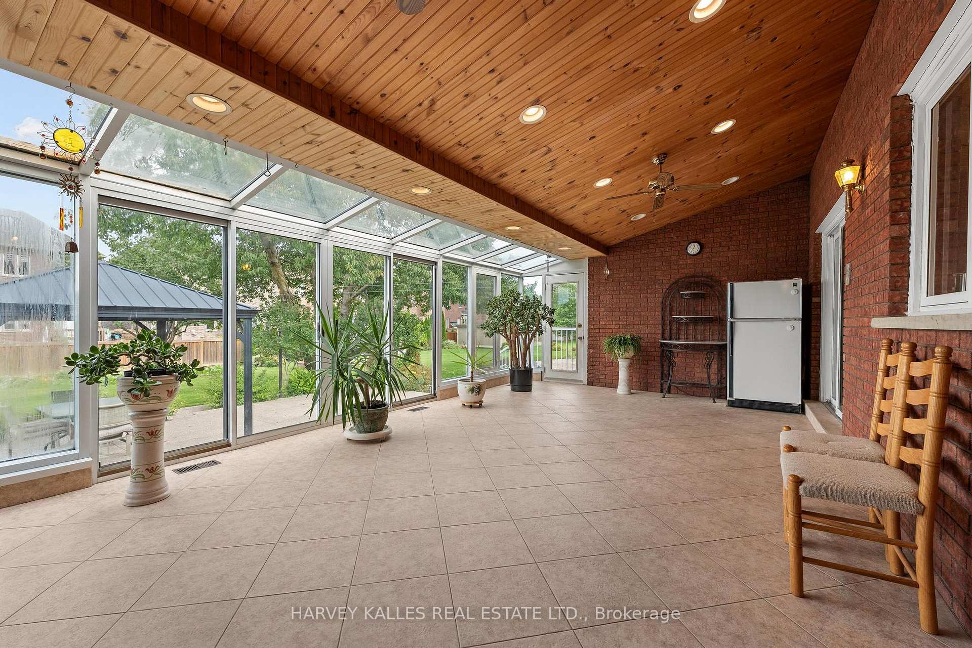 Photo 12 of 113 Bond Crescent, Richmond Hill, Oak Ridges — HOMEH