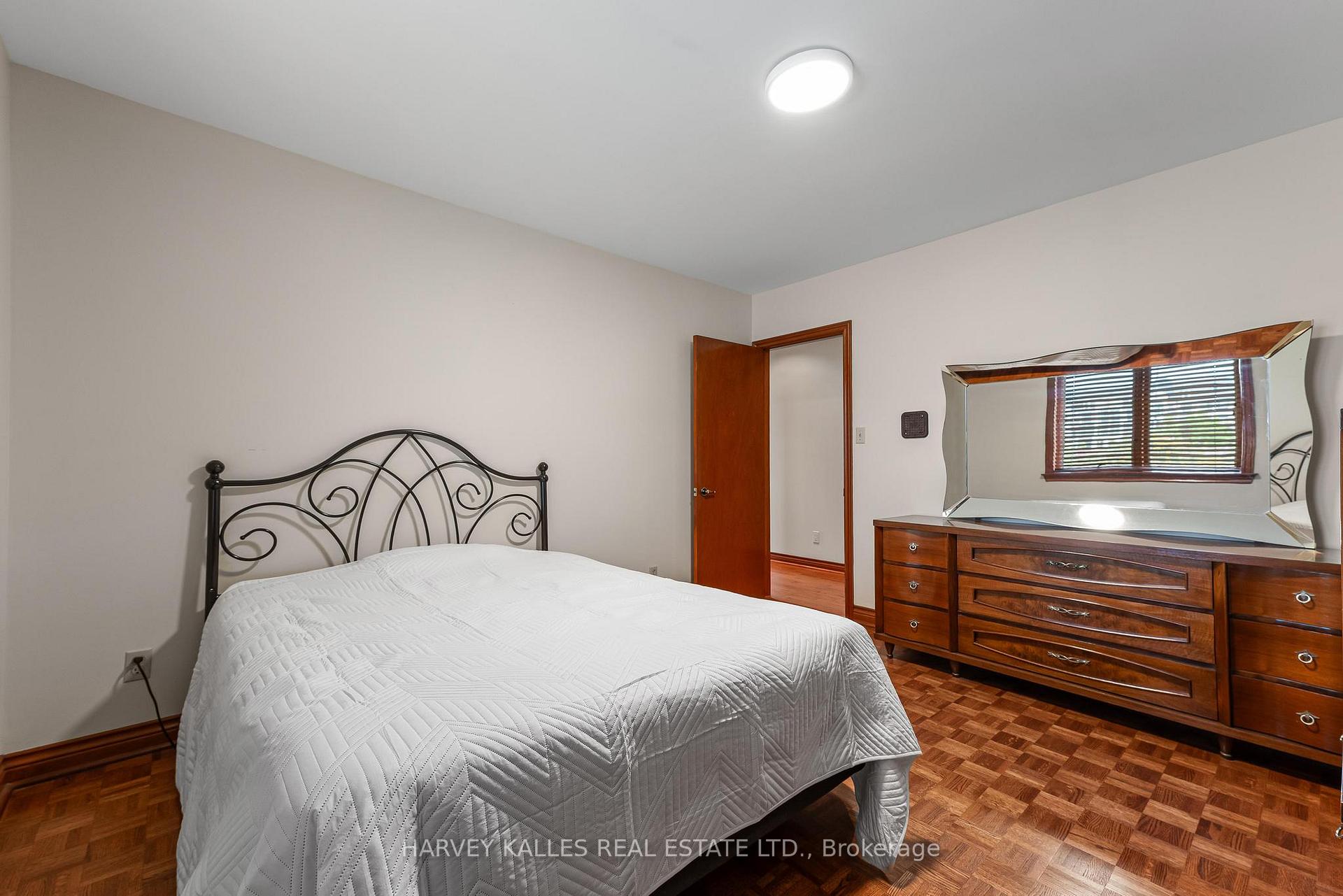Photo 17 of 113 Bond Crescent, Richmond Hill, Oak Ridges — HOMEH