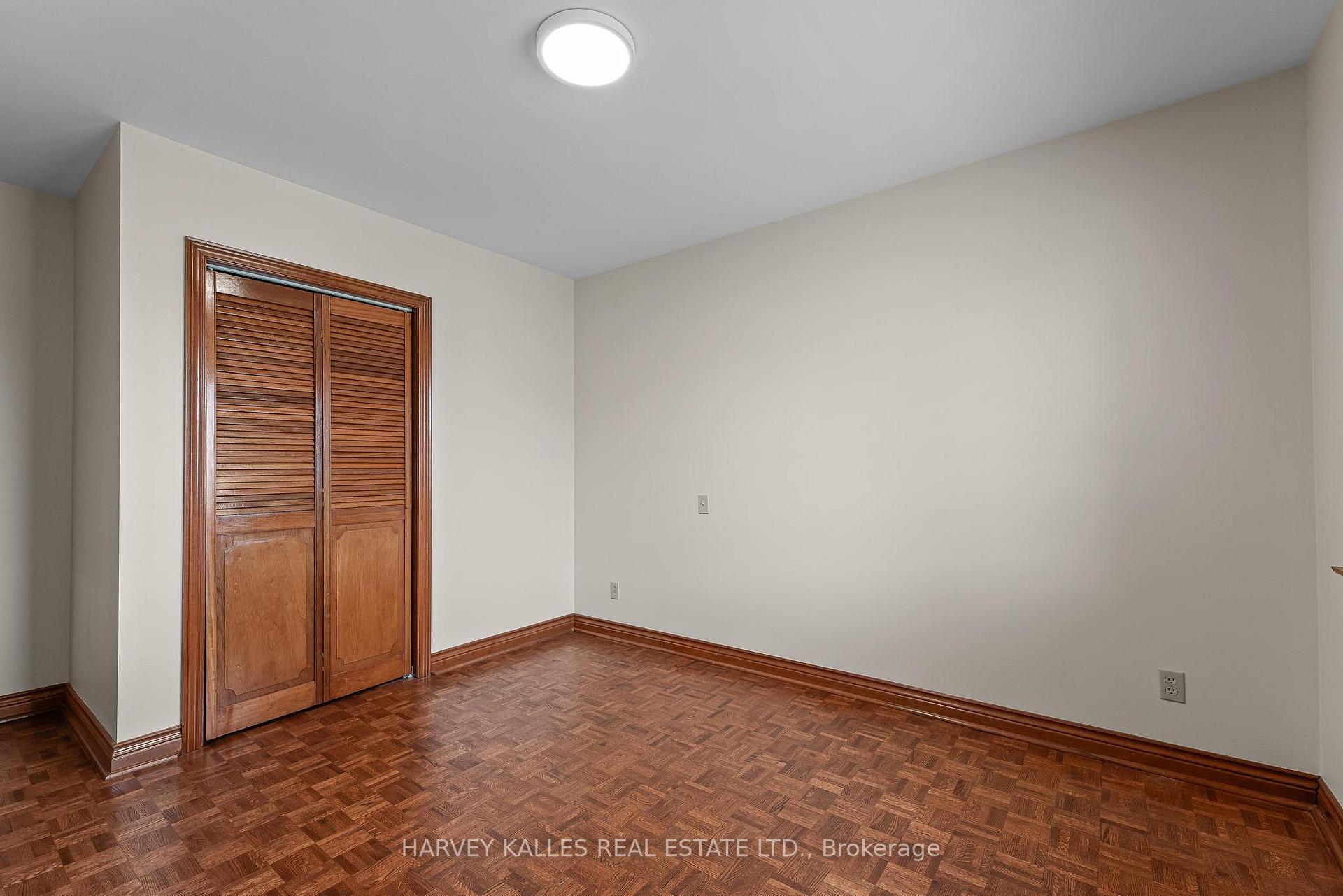 Photo 19 of 113 Bond Crescent, Richmond Hill, Oak Ridges — HOMEH