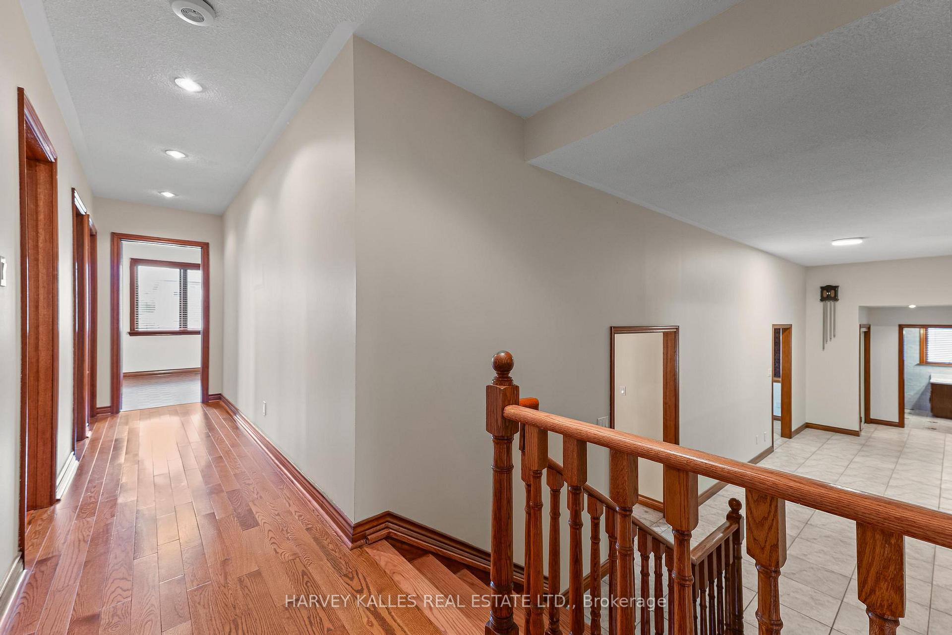 Photo 21 of 113 Bond Crescent, Richmond Hill, Oak Ridges — HOMEH