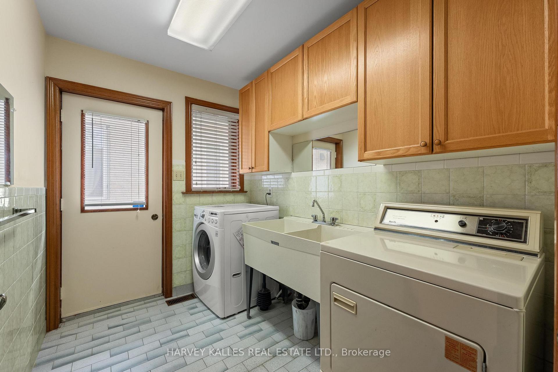 Photo 22 of 113 Bond Crescent, Richmond Hill, Oak Ridges — HOMEH