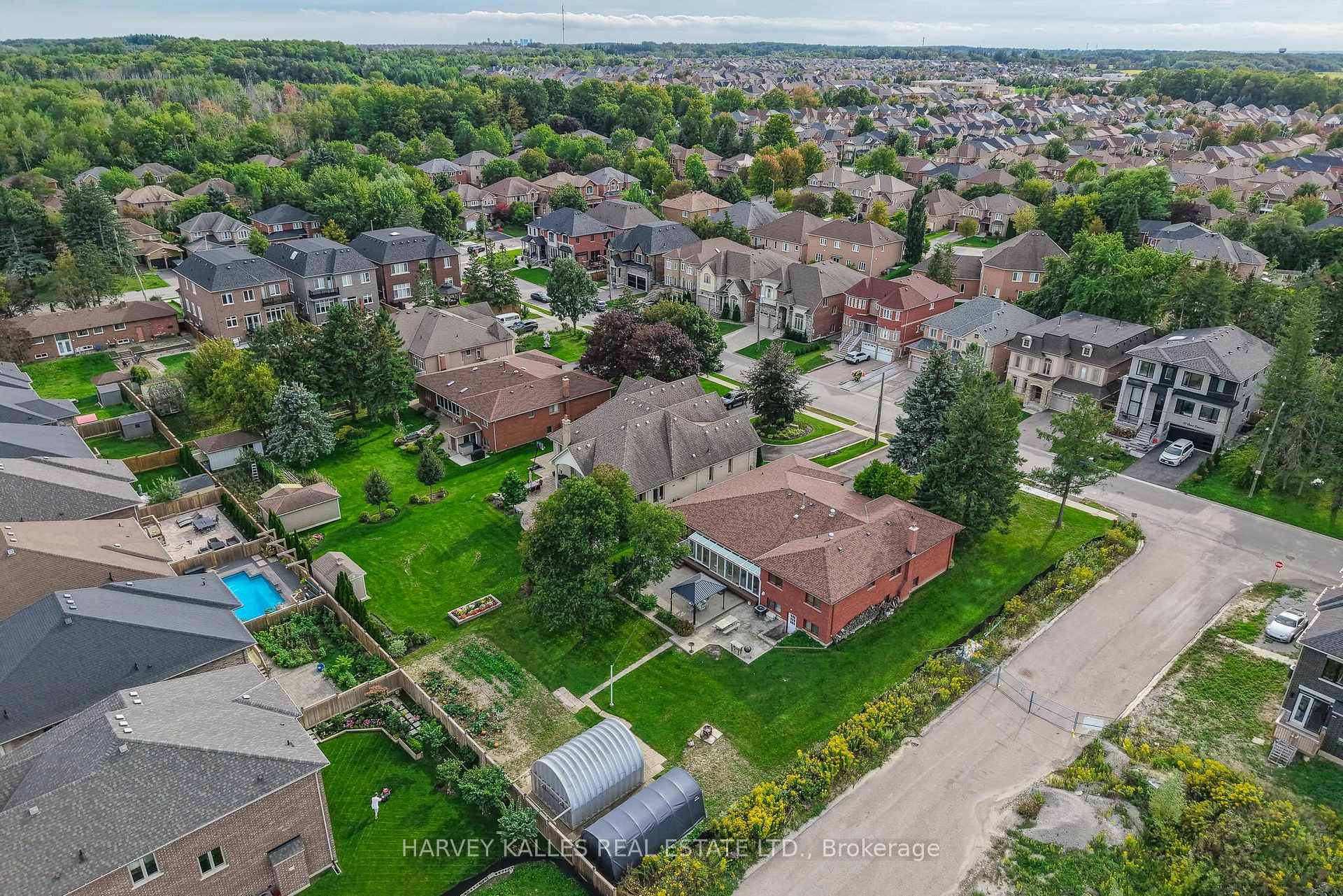 Photo 31 of 113 Bond Crescent, Richmond Hill, Oak Ridges — HOMEH