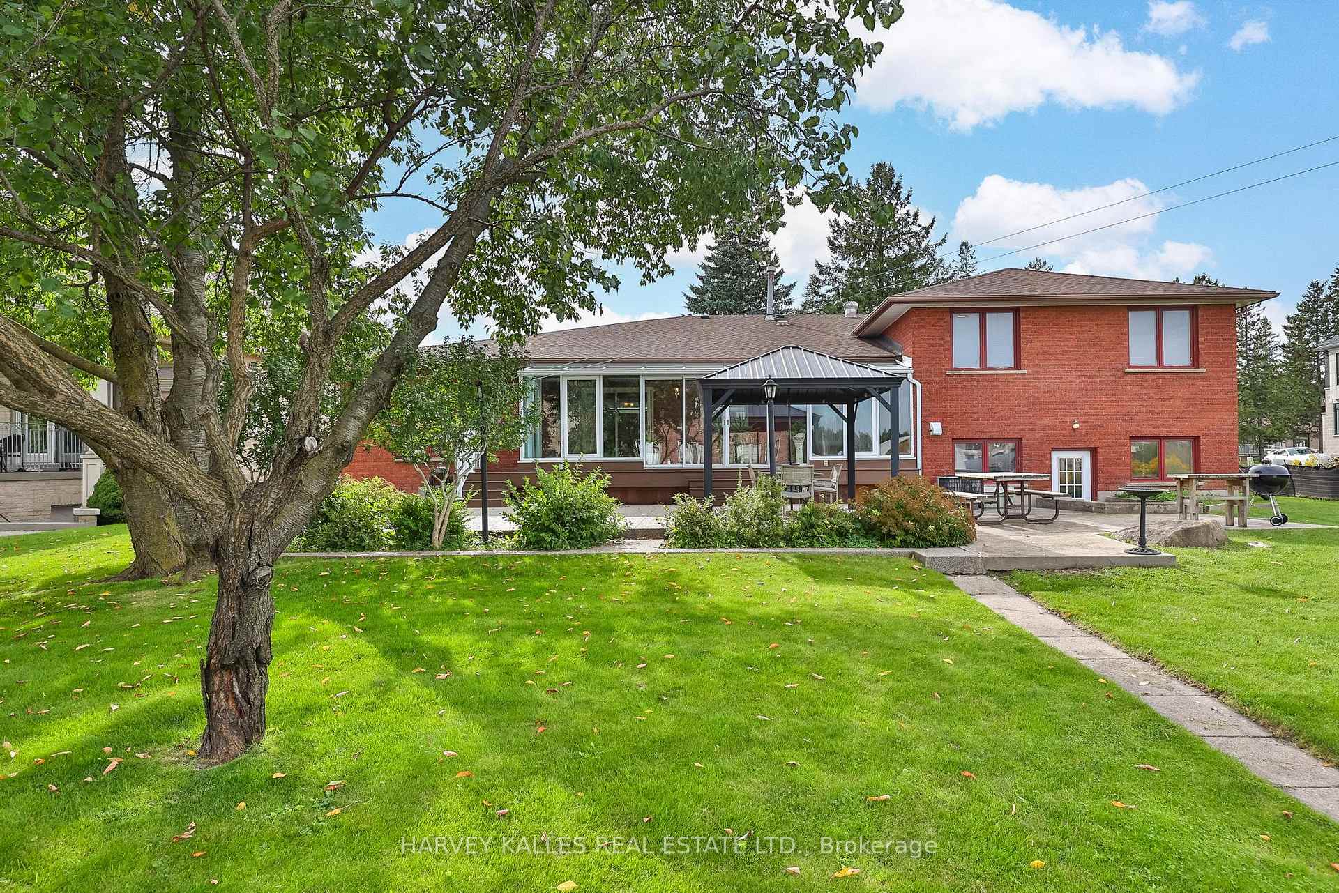 Photo 32 of 113 Bond Crescent, Richmond Hill, Oak Ridges — HOMEH