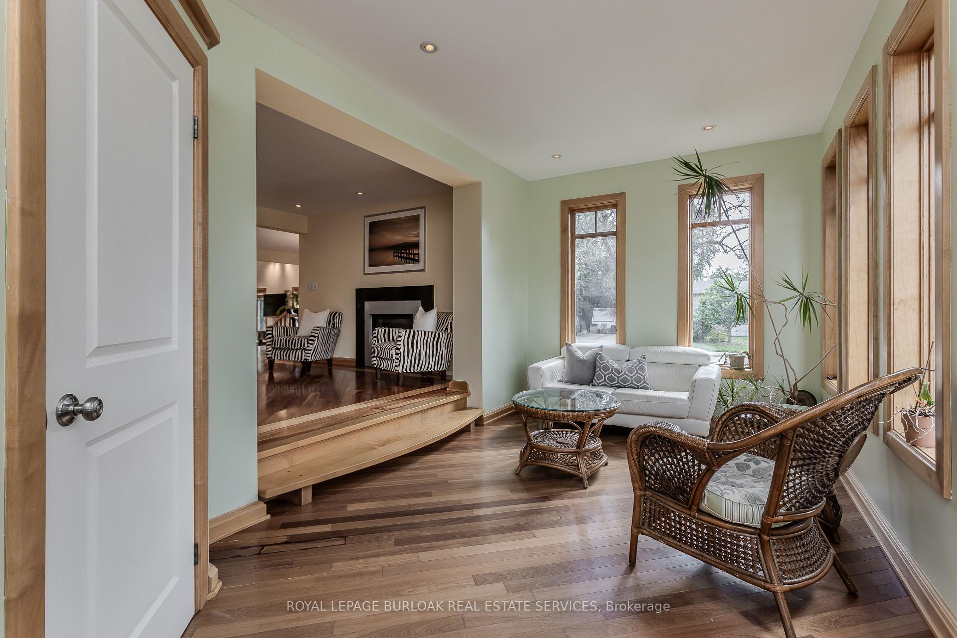 Photo 3 of 707 Ross Street, Burlington, Brant — HOMEH