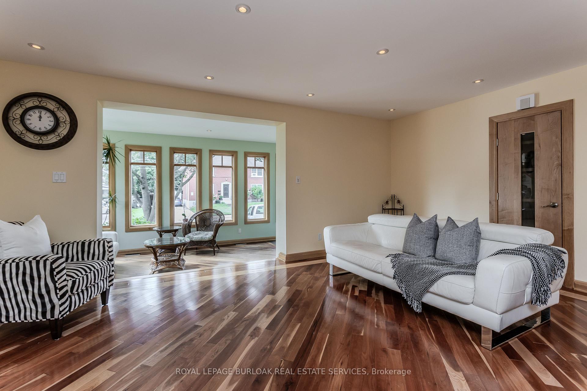 Photo 6 of 707 Ross Street, Burlington, Brant — HOMEH
