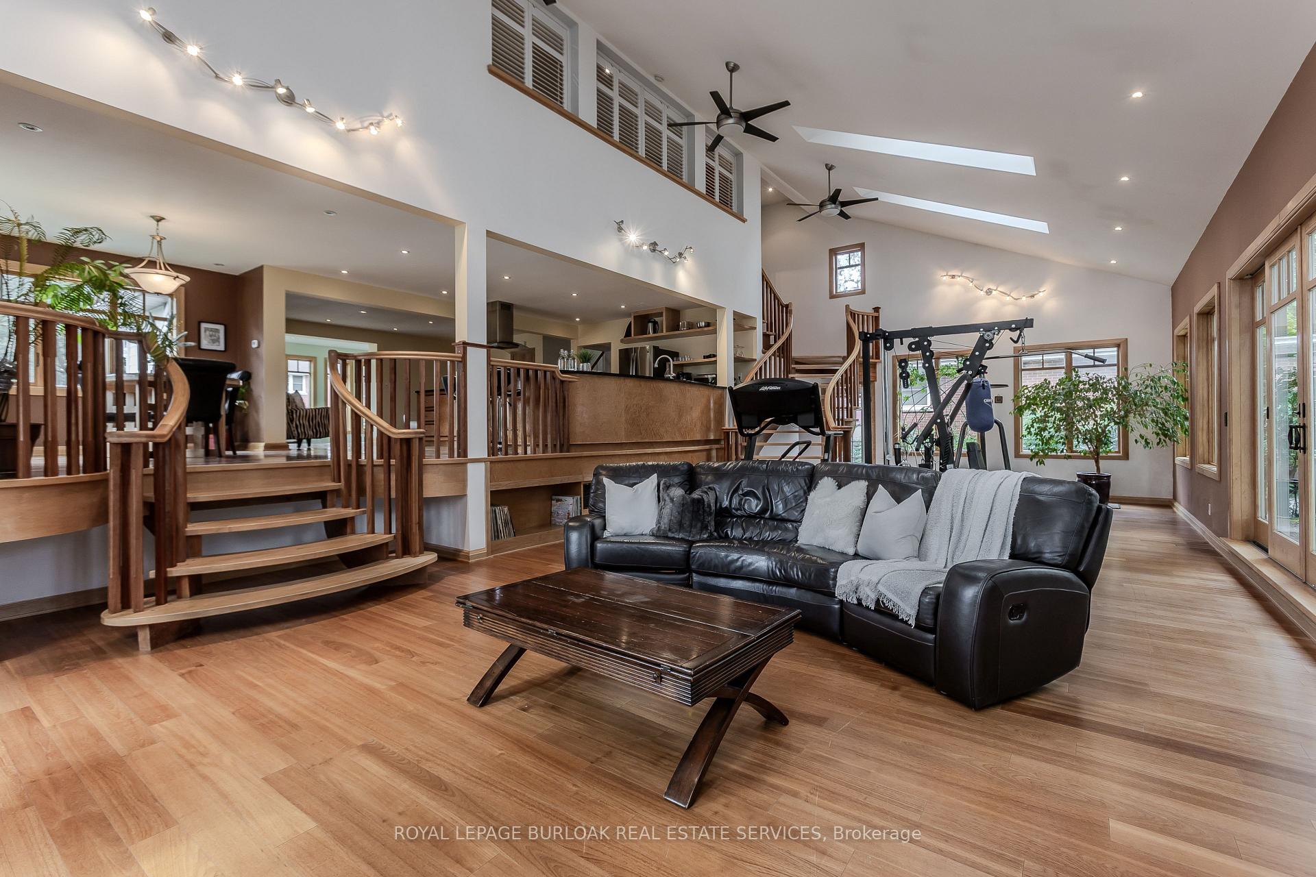 Photo 14 of 707 Ross Street, Burlington, Brant — HOMEH