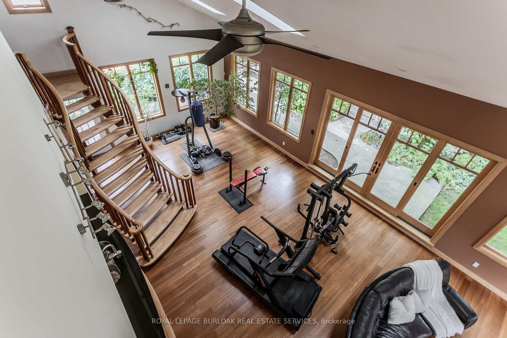 Photo 20 of 707 Ross Street, Burlington, Brant — HOMEH