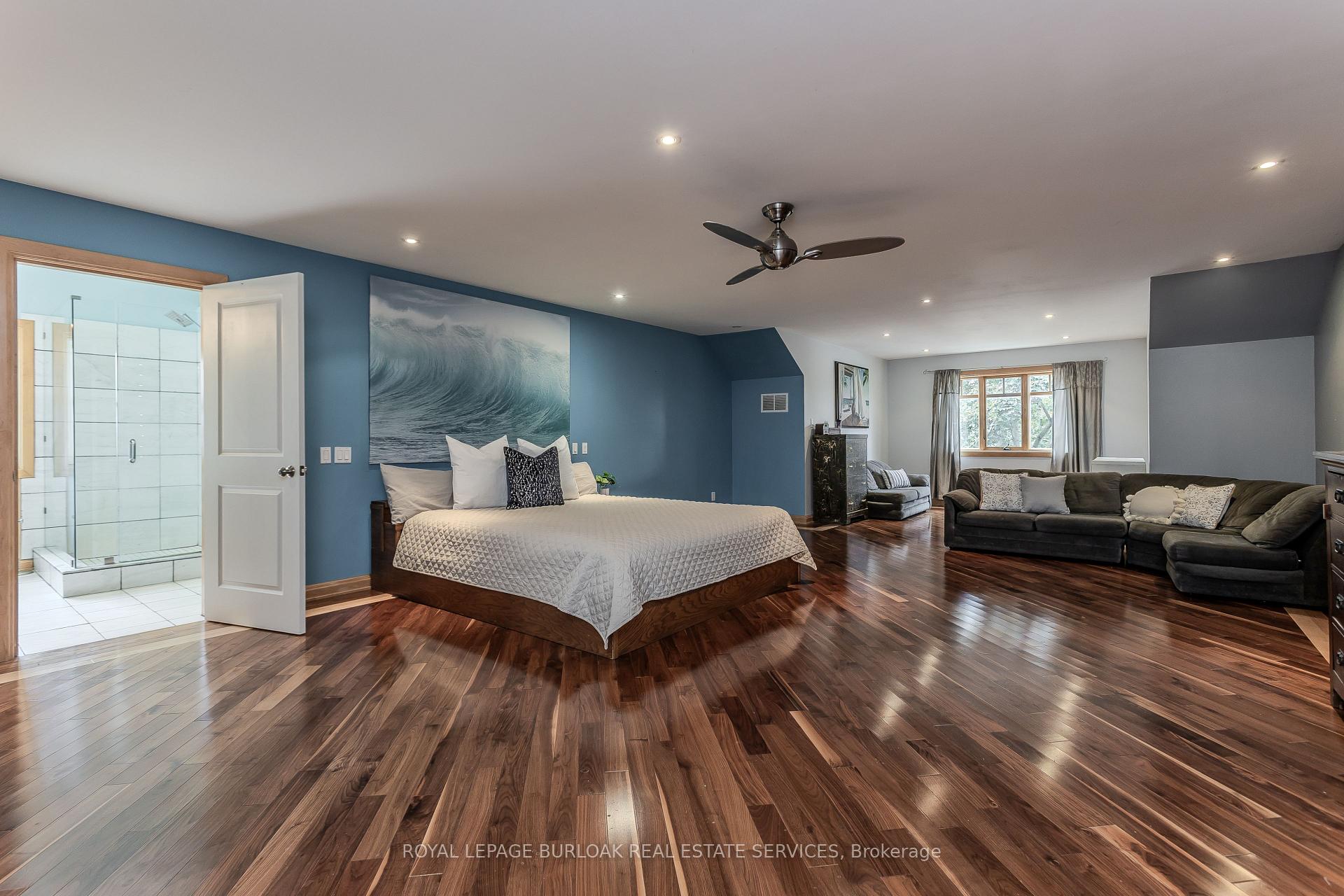 Photo 23 of 707 Ross Street, Burlington, Brant — HOMEH