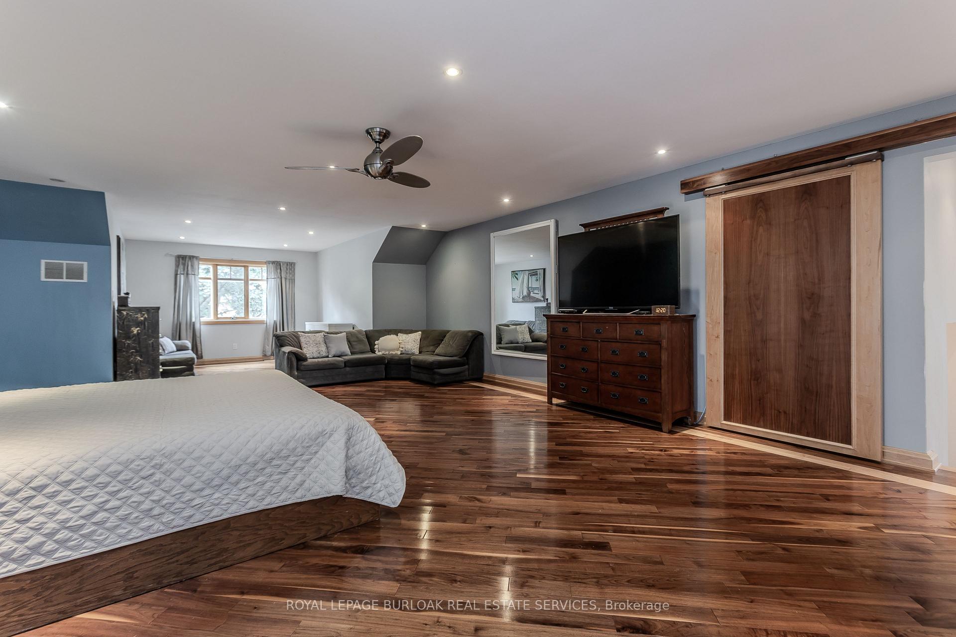 Photo 24 of 707 Ross Street, Burlington, Brant — HOMEH