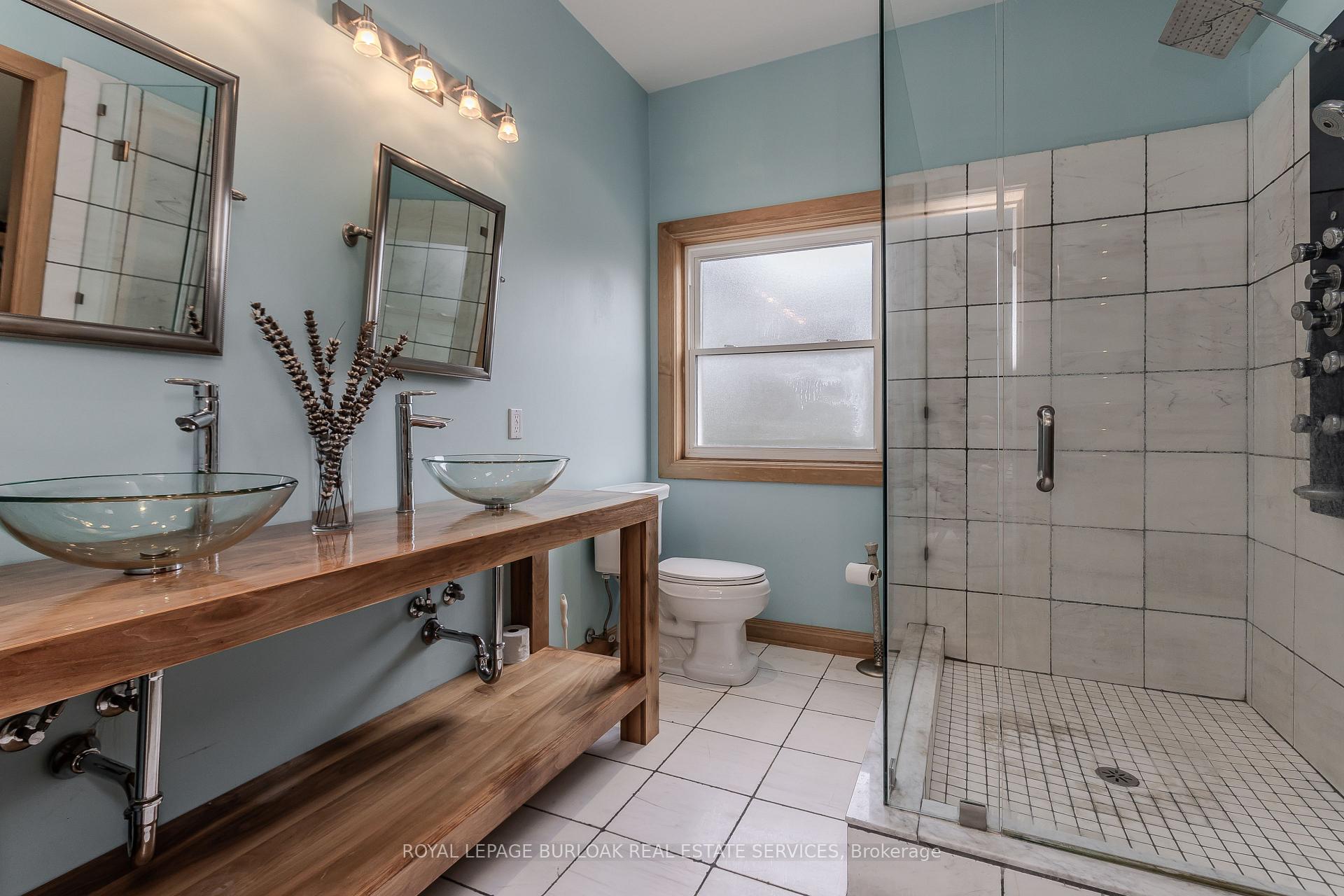 Photo 25 of 707 Ross Street, Burlington, Brant — HOMEH