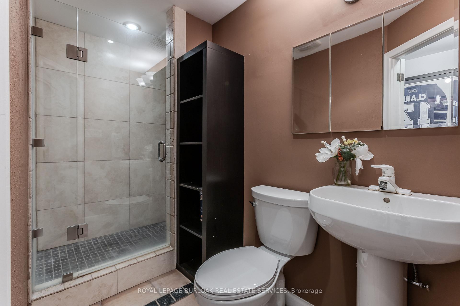 Photo 32 of 707 Ross Street, Burlington, Brant — HOMEH