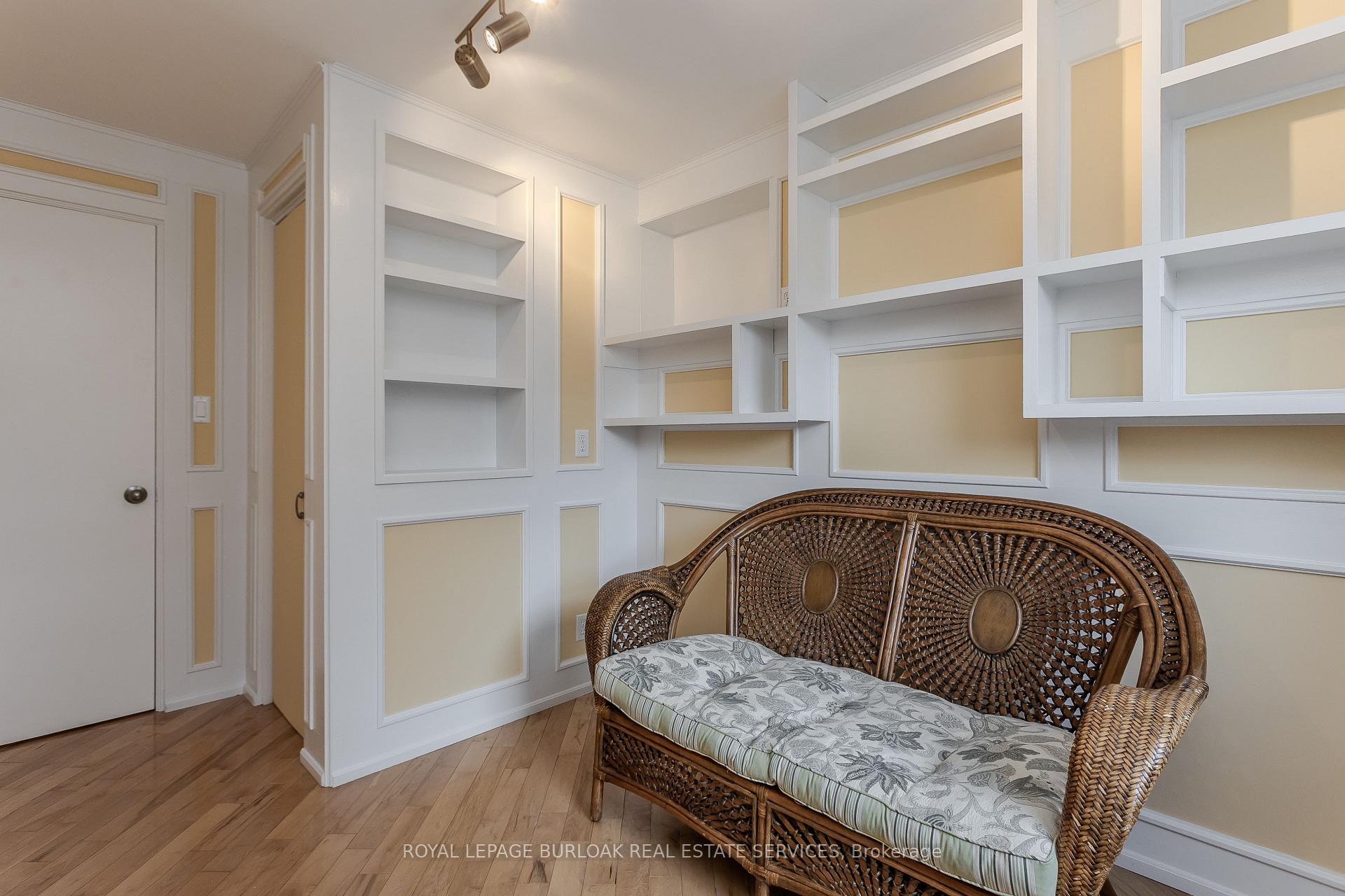 Photo 35 of 707 Ross Street, Burlington, Brant — HOMEH