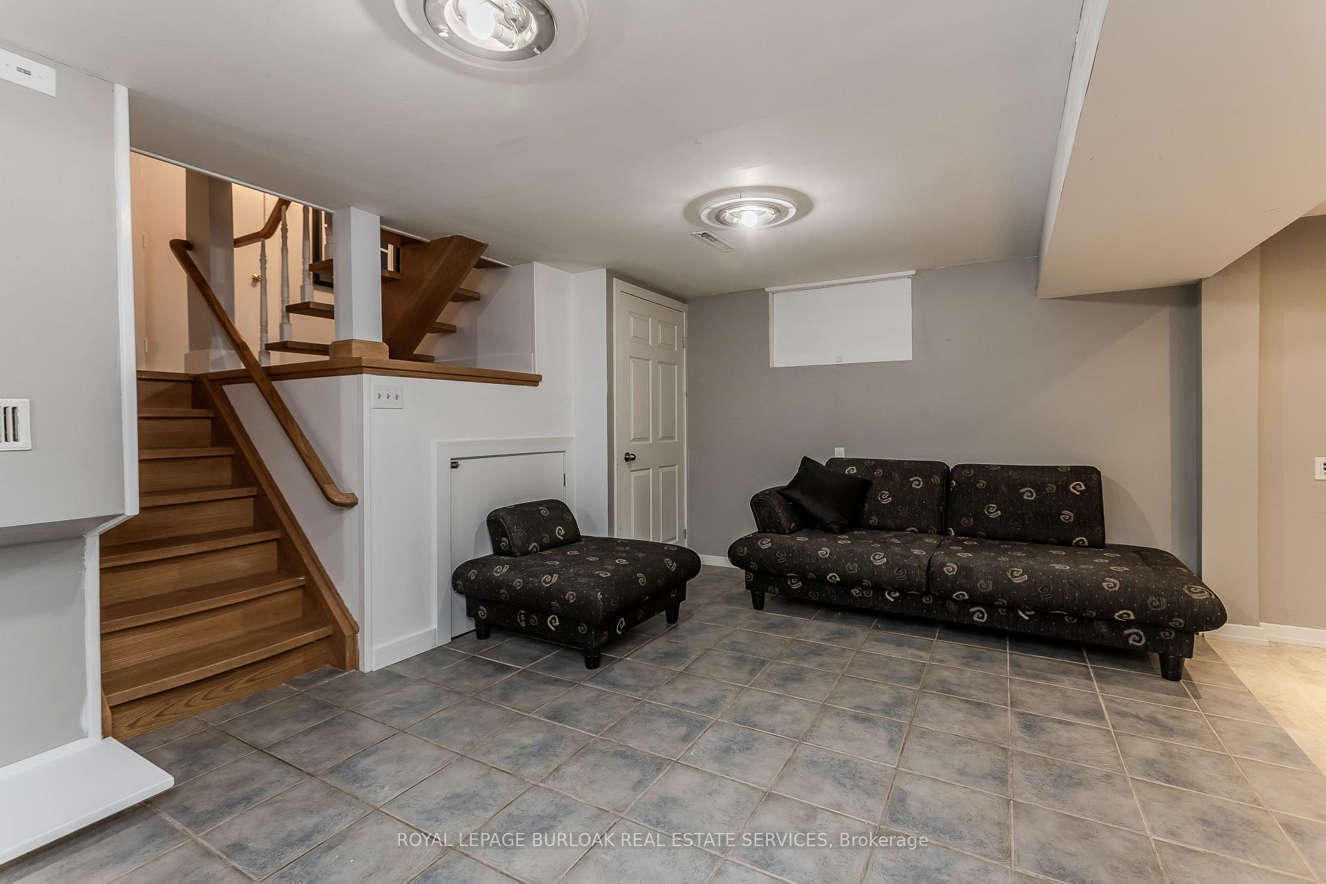Photo 36 of 707 Ross Street, Burlington, Brant — HOMEH