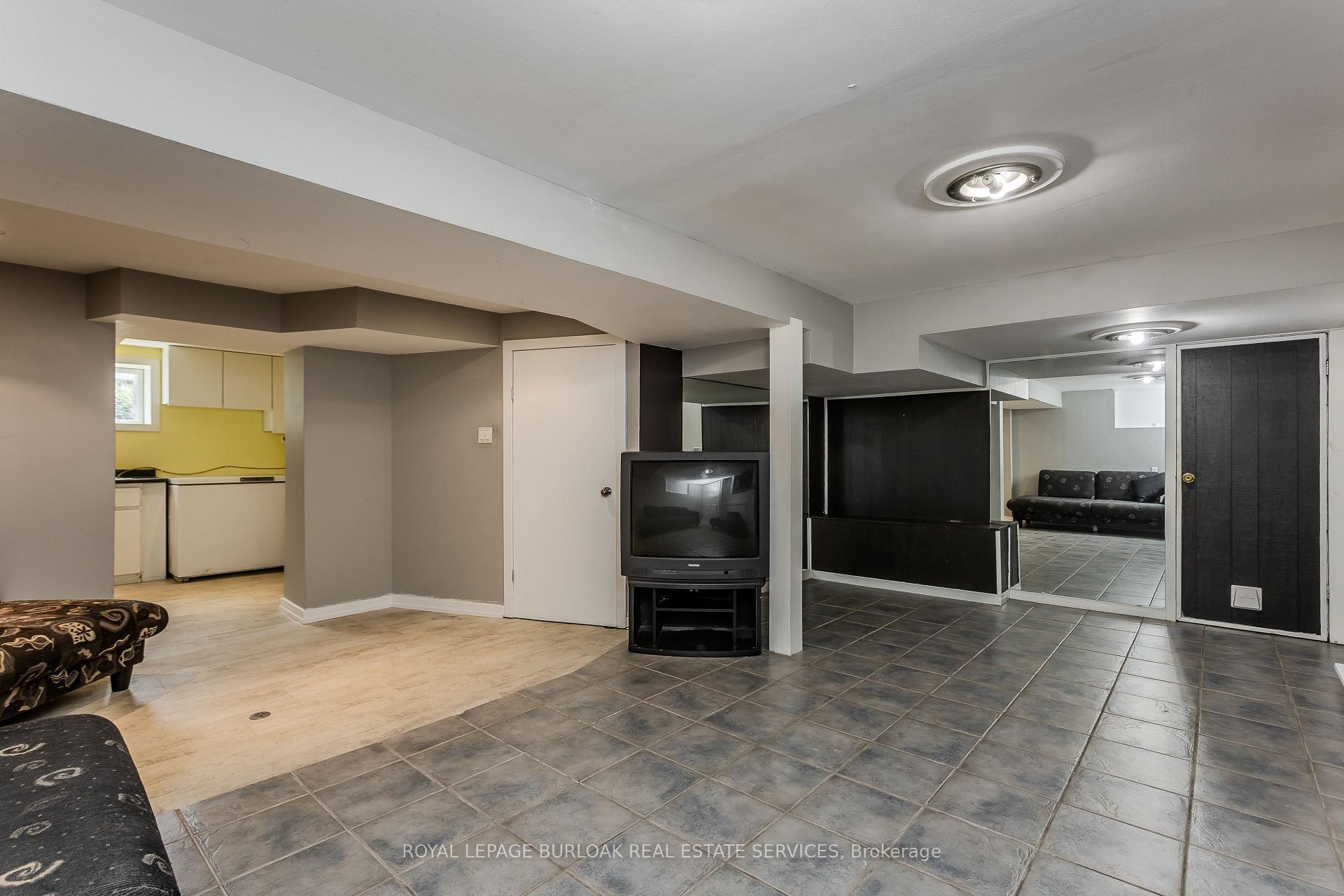 Photo 38 of 707 Ross Street, Burlington, Brant — HOMEH