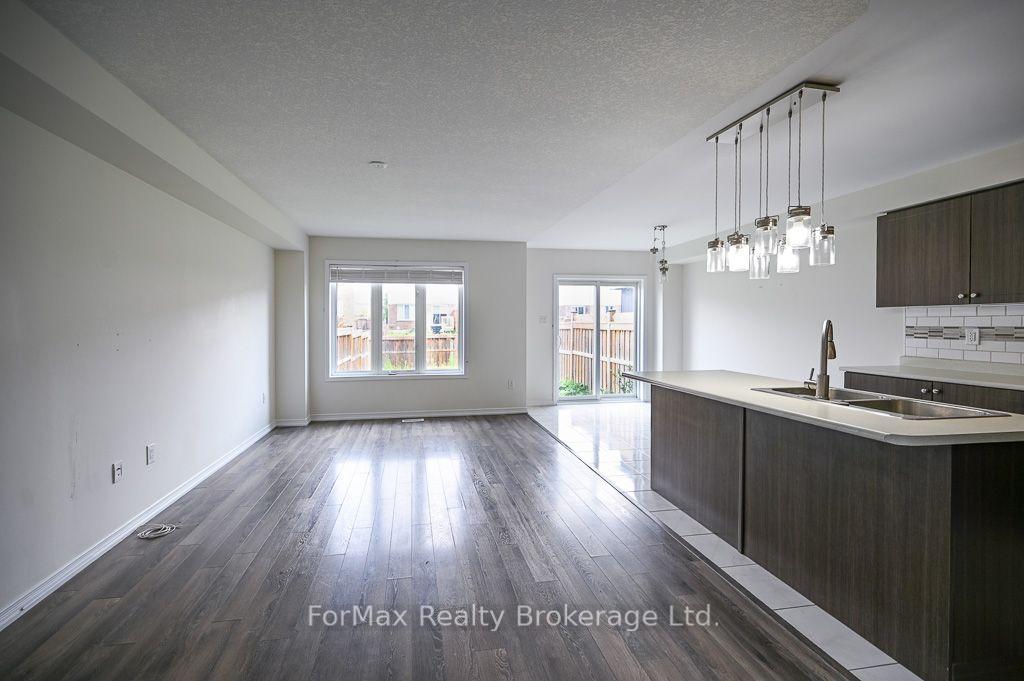 Photo 9 of 113 English Lane, Brantford, Shellard Lane — HOMEH