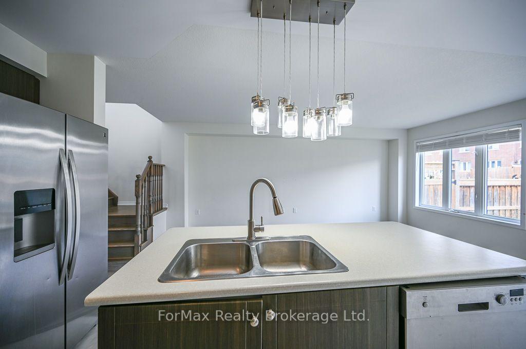 Photo 14 of 113 English Lane, Brantford, Shellard Lane — HOMEH