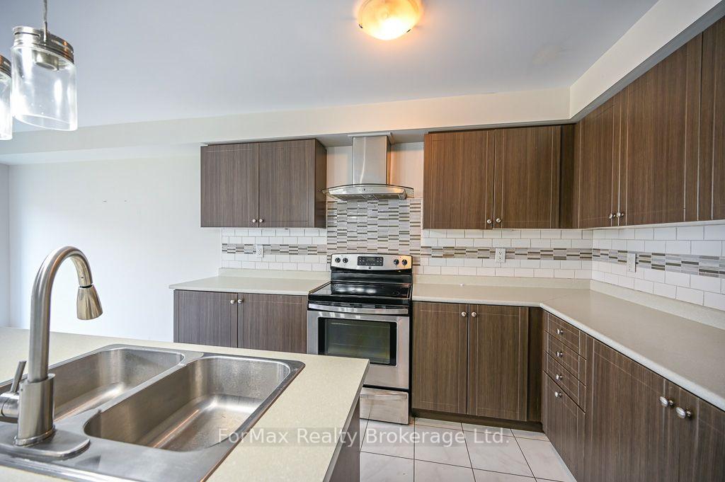 Photo 16 of 113 English Lane, Brantford, Shellard Lane — HOMEH
