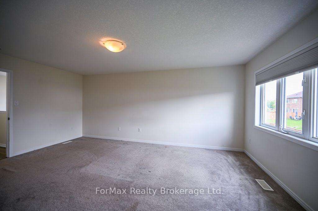 Photo 23 of 113 English Lane, Brantford, Shellard Lane — HOMEH