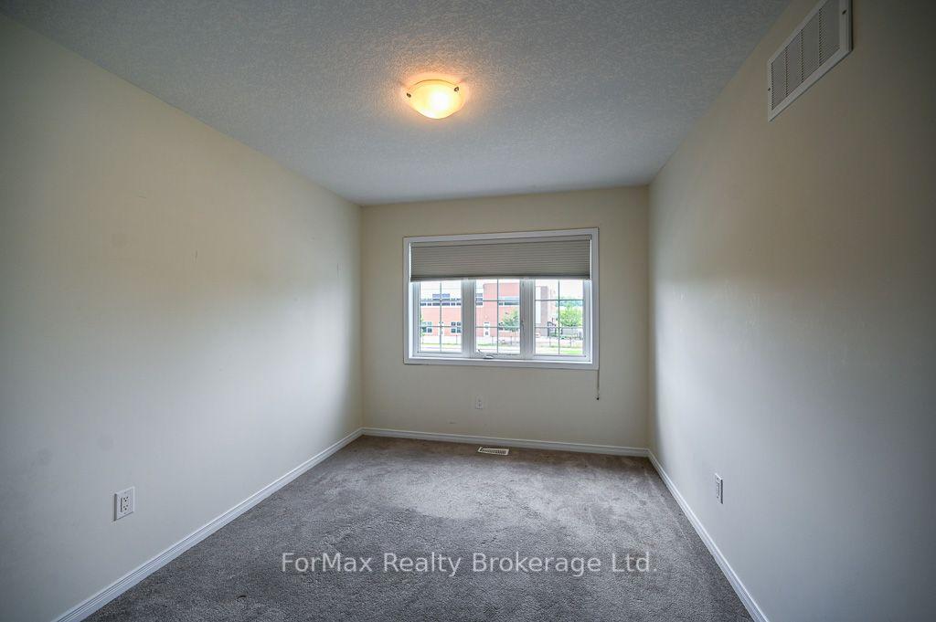 Photo 31 of 113 English Lane, Brantford, Shellard Lane — HOMEH