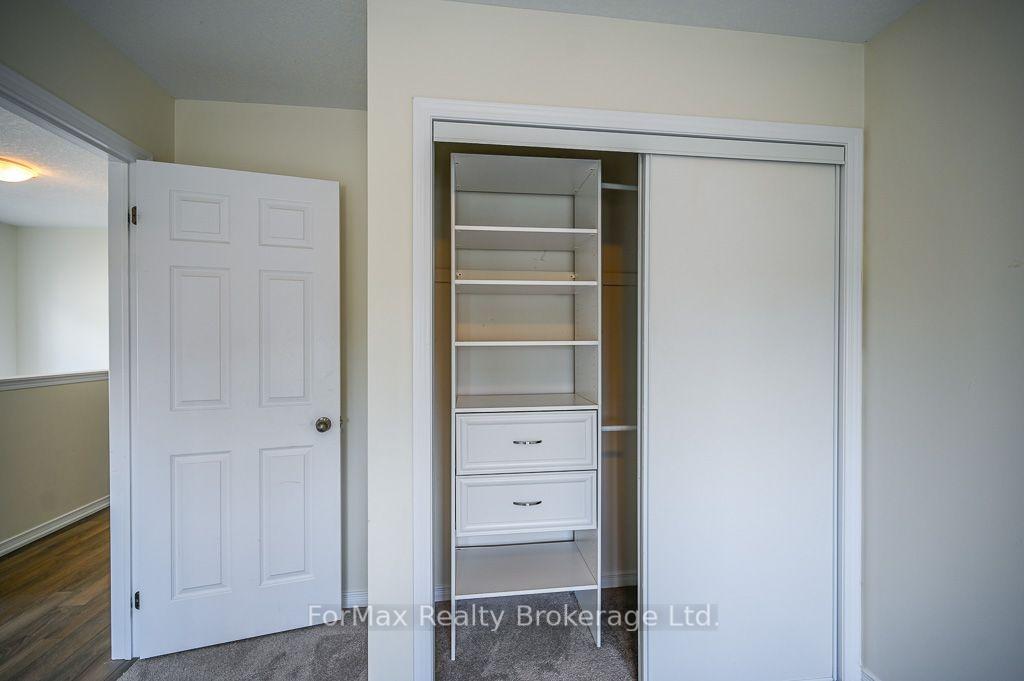 Photo 33 of 113 English Lane, Brantford, Shellard Lane — HOMEH