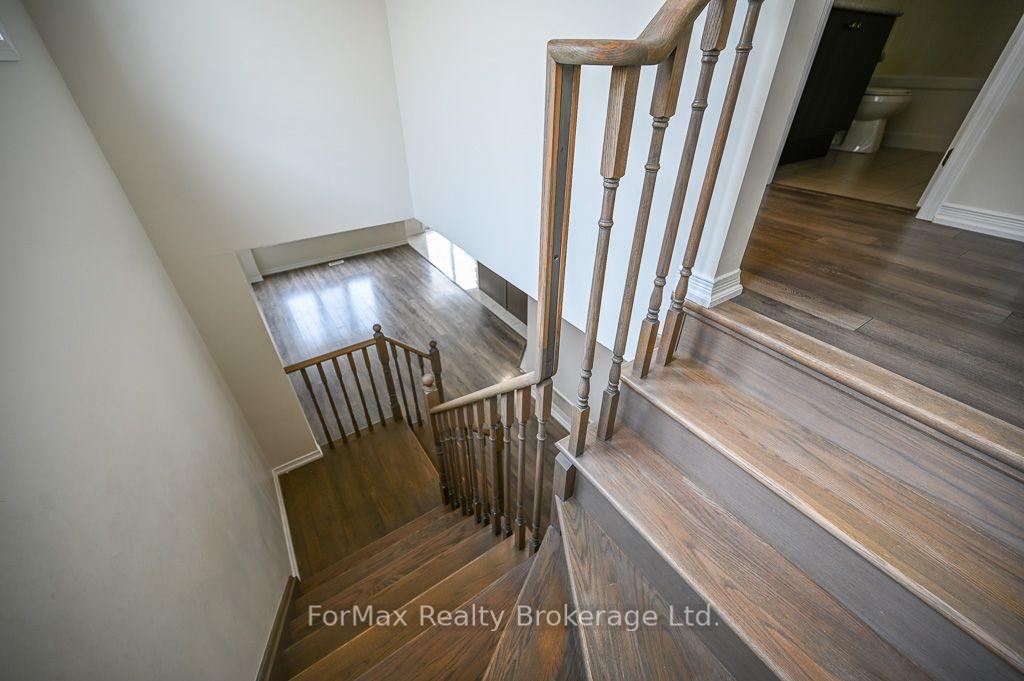Photo 39 of 113 English Lane, Brantford, Shellard Lane — HOMEH