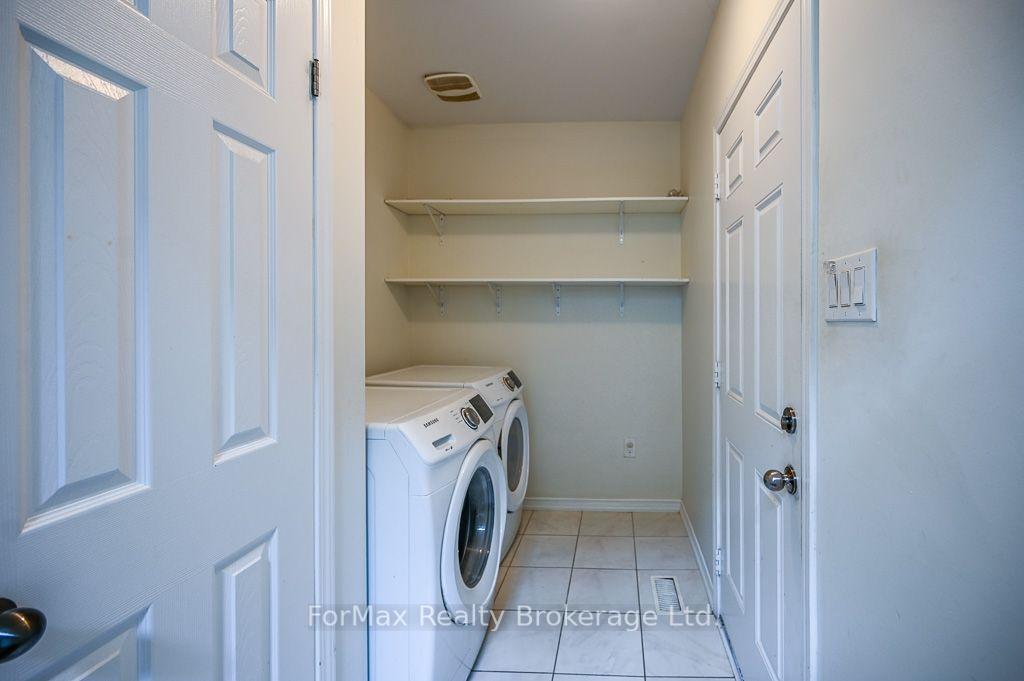 Photo 40 of 113 English Lane, Brantford, Shellard Lane — HOMEH