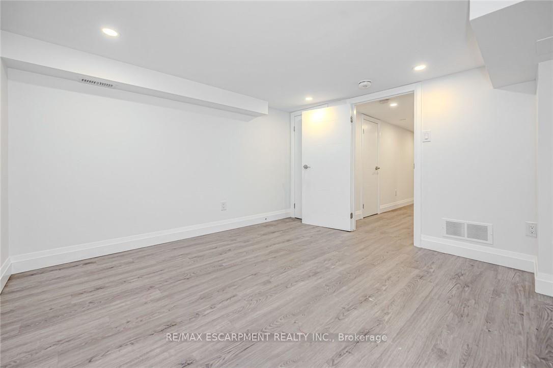 Photo 44 of 74 Cathcart Street, Hamilton, Beasley — HOMEH
