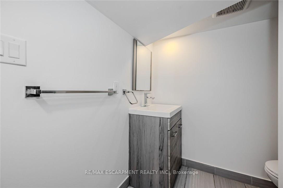 Photo 45 of 74 Cathcart Street, Hamilton, Beasley — HOMEH