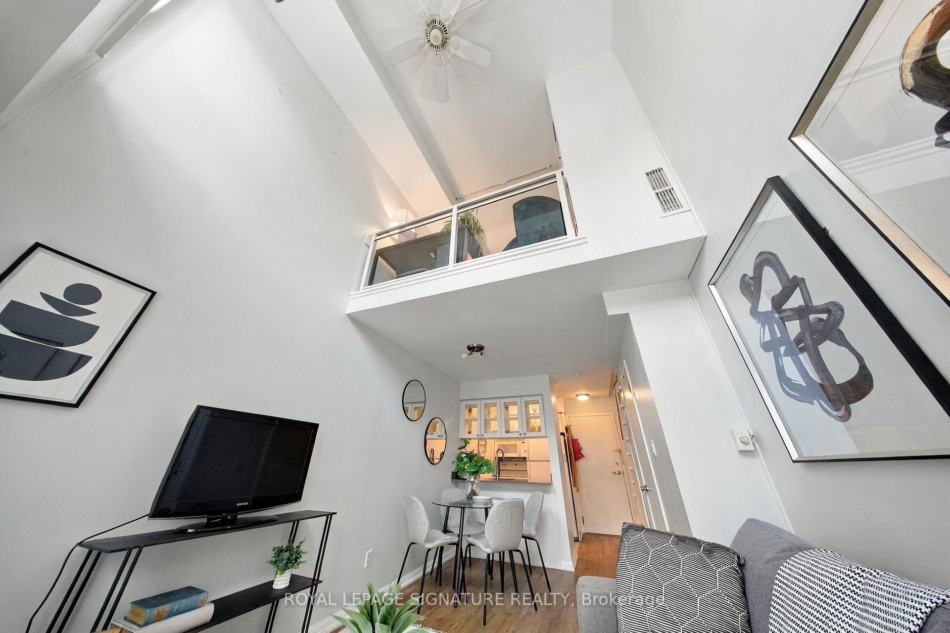 Photo 2 of Unit 207, 119 Merton Street, Toronto, Mount Pleasant West — HOMEH