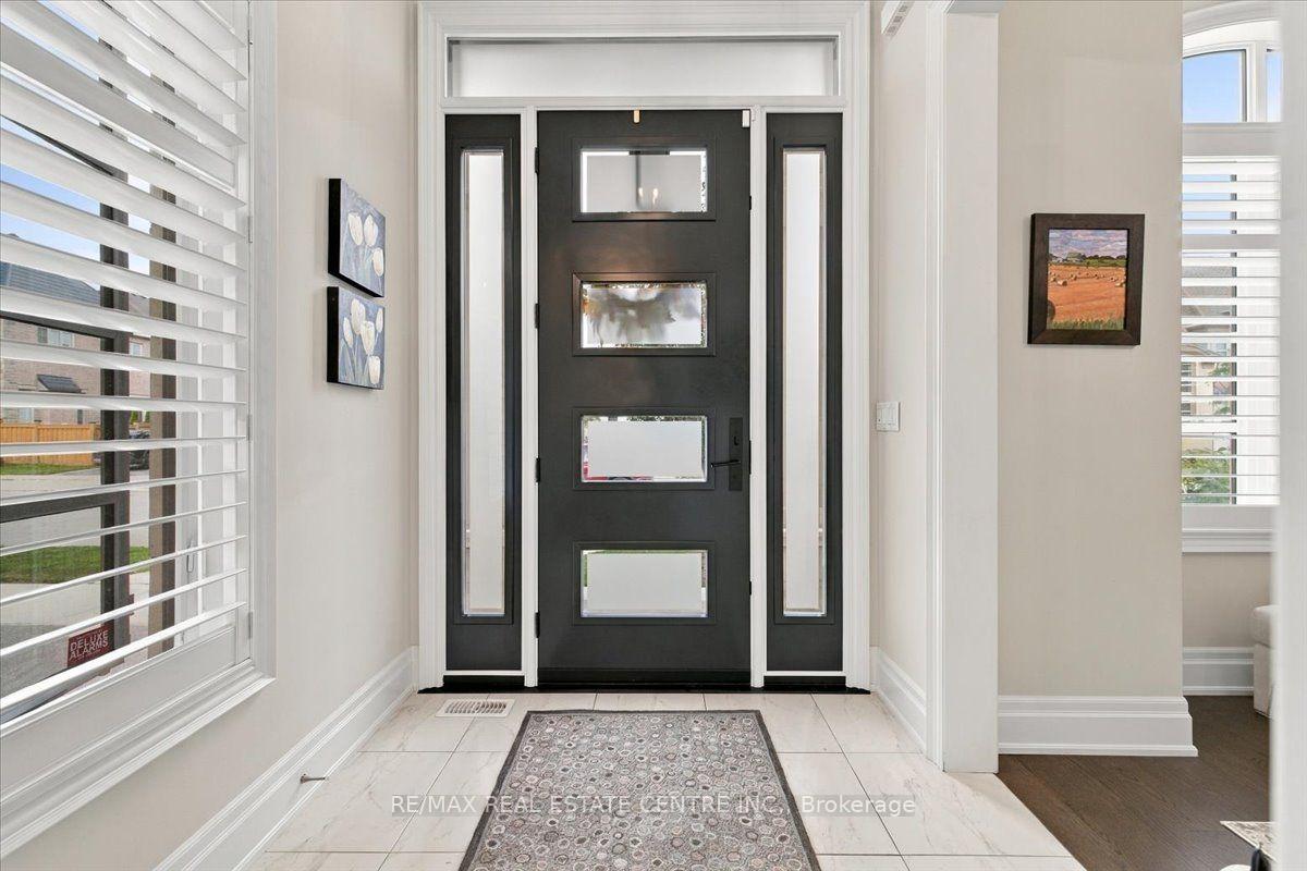 Photo 4 of 3124 Parsonage Crescent, Oakville, Glenorchy — HOMEH