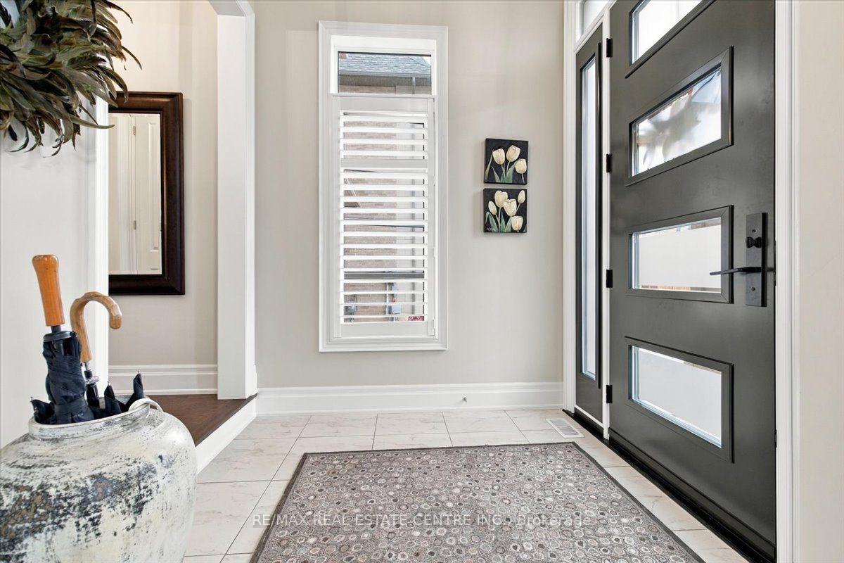 Photo 5 of 3124 Parsonage Crescent, Oakville, Glenorchy — HOMEH