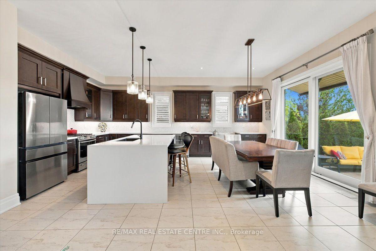 Photo 18 of 3124 Parsonage Crescent, Oakville, Glenorchy — HOMEH