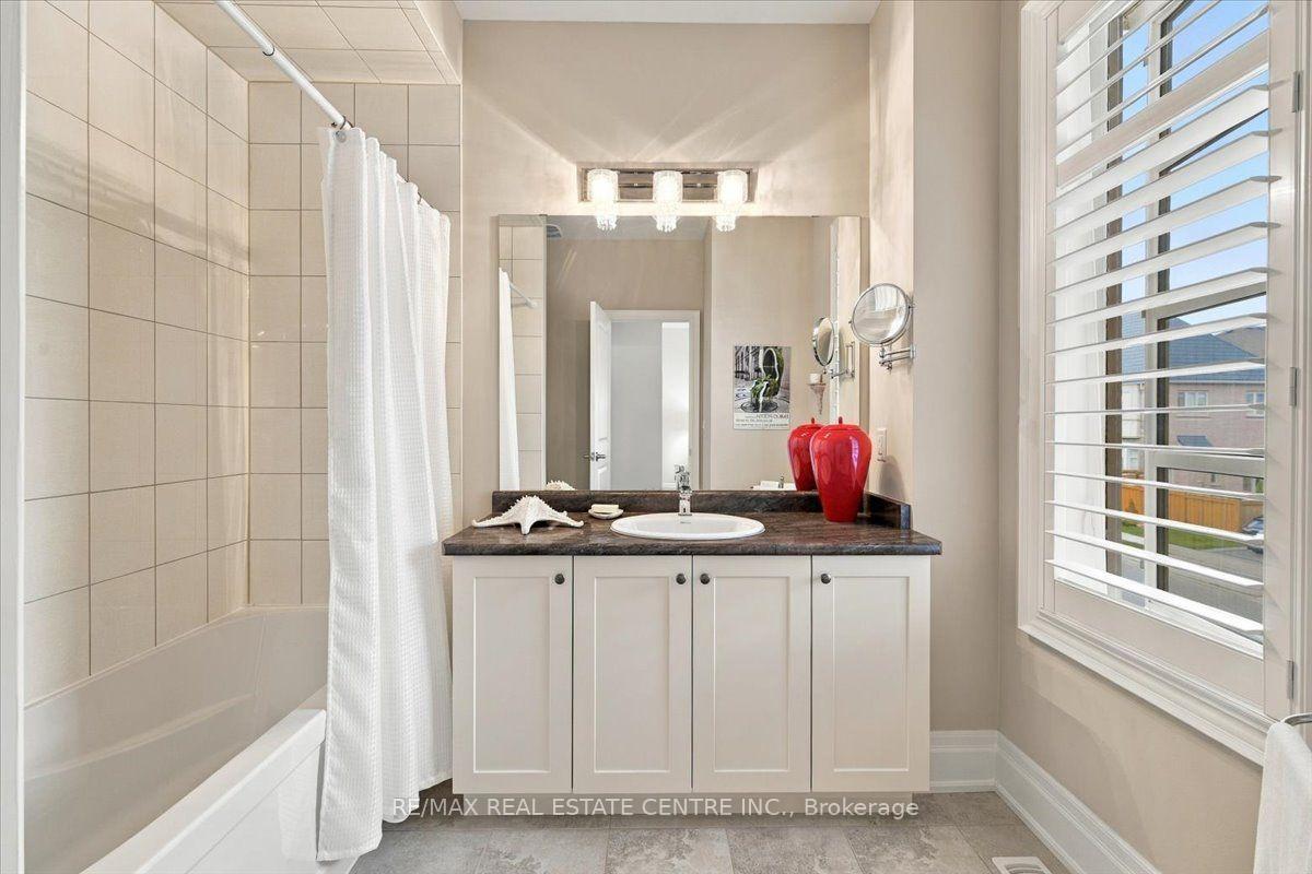 Photo 35 of 3124 Parsonage Crescent, Oakville, Glenorchy — HOMEH