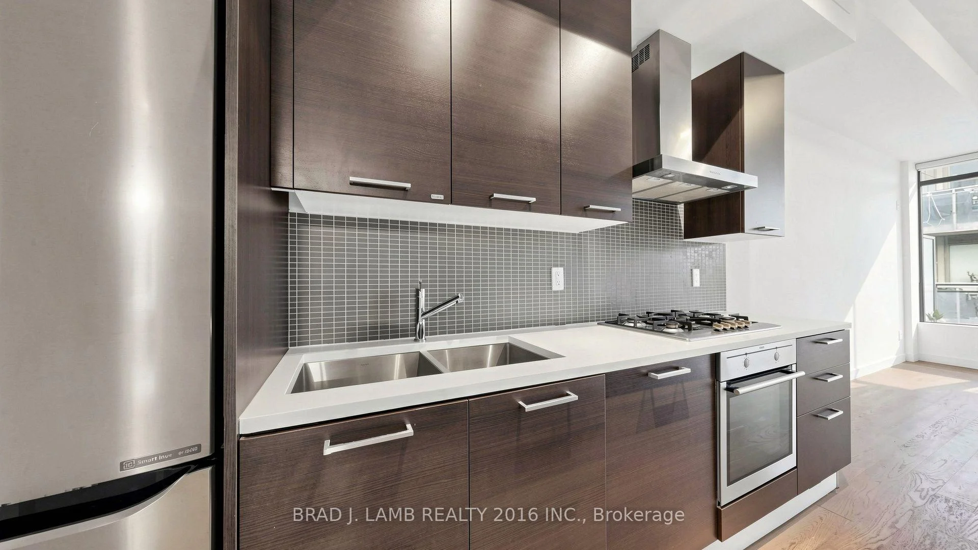 Photo 7 of Unit 619, 90 Broadview Avenue, Toronto, South Riverdale — HOMEH