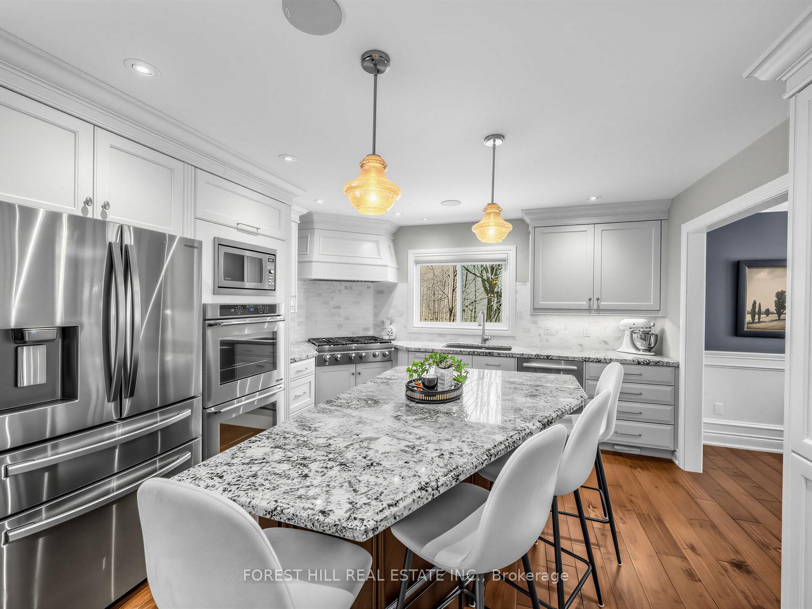 Photo 9 of 358 Kingsway Place, Milton, Old Milton — HOMEH