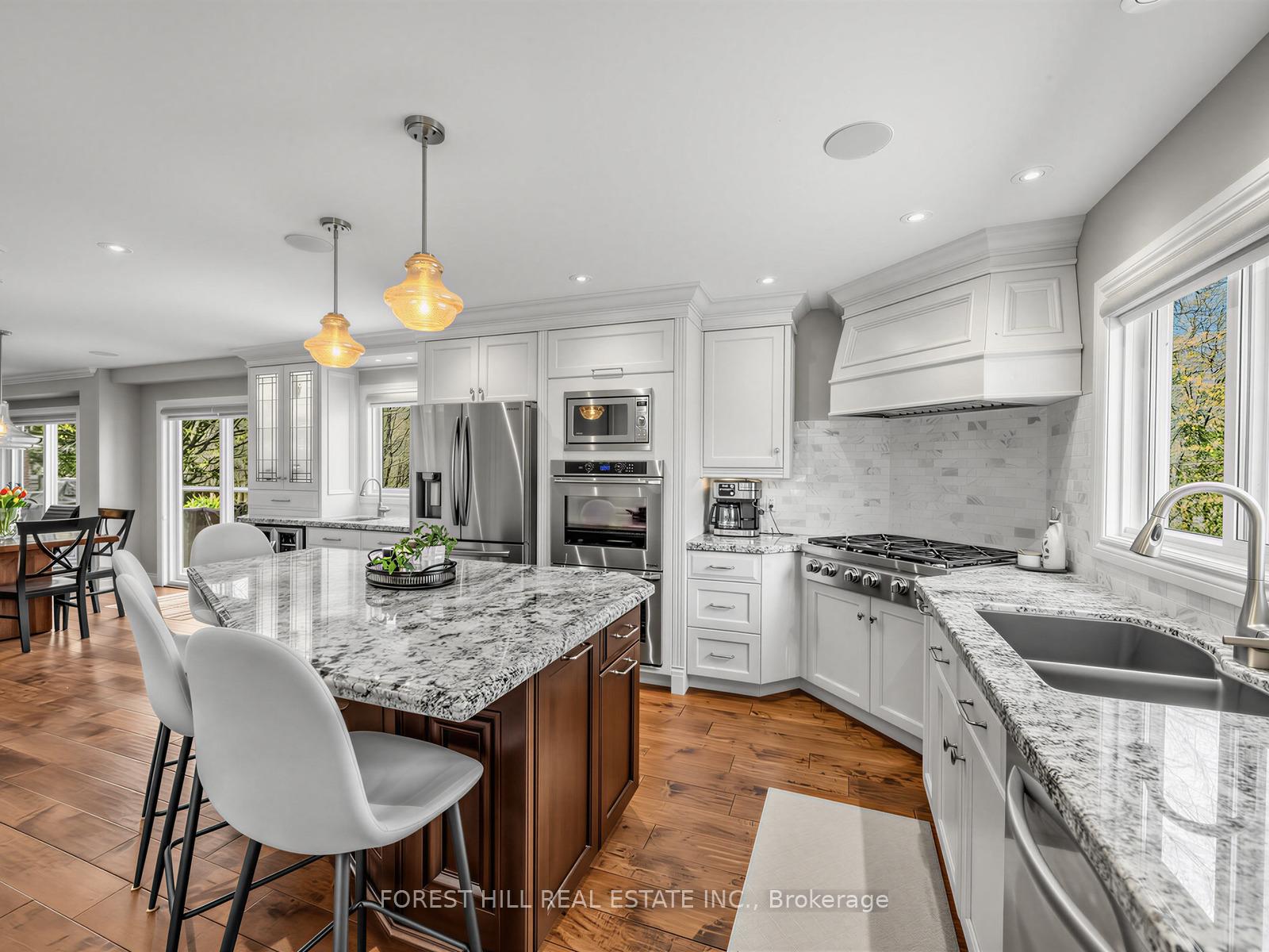 Photo 10 of 358 Kingsway Place, Milton, Old Milton — HOMEH