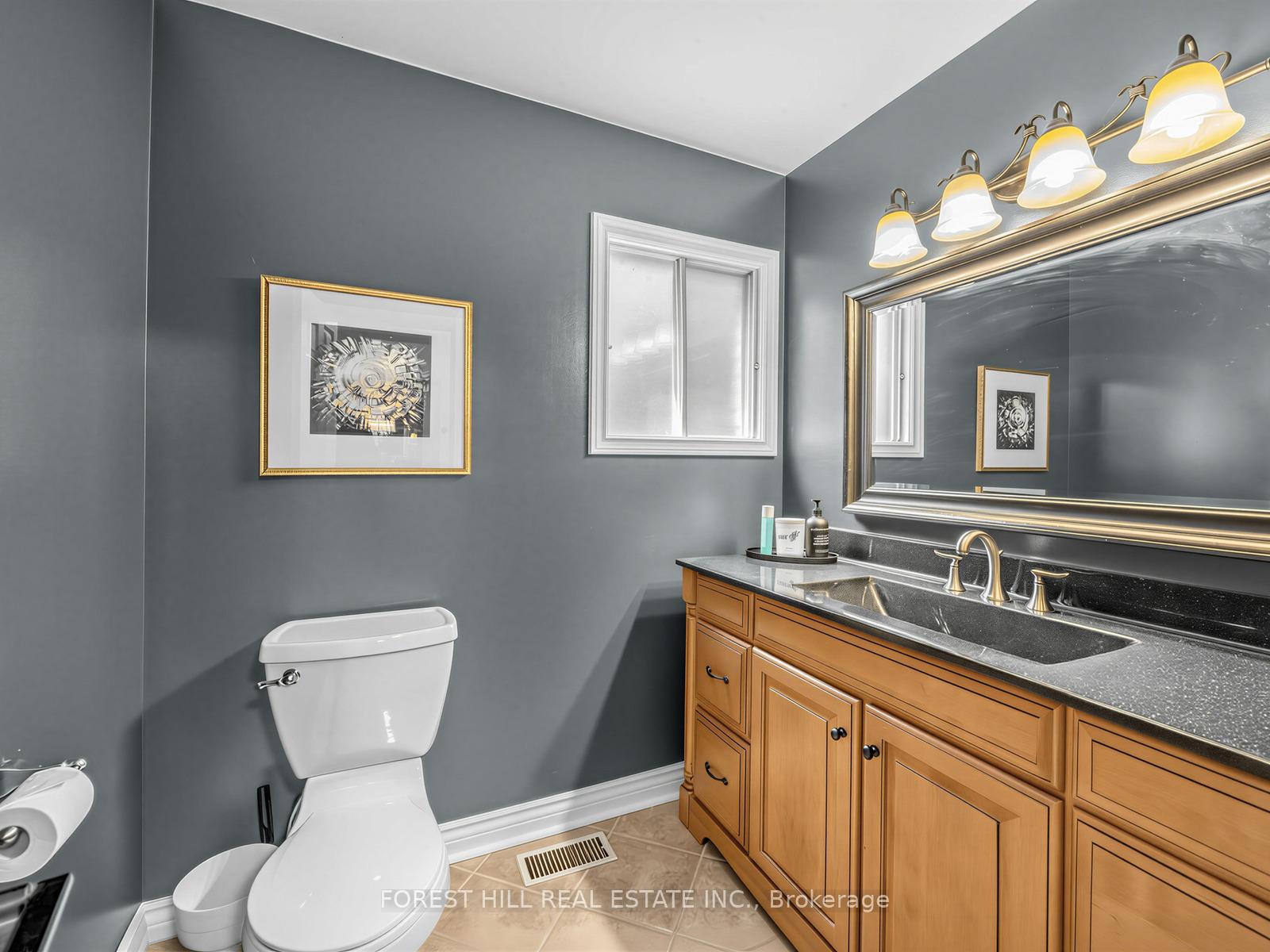 Photo 19 of 358 Kingsway Place, Milton, Old Milton — HOMEH