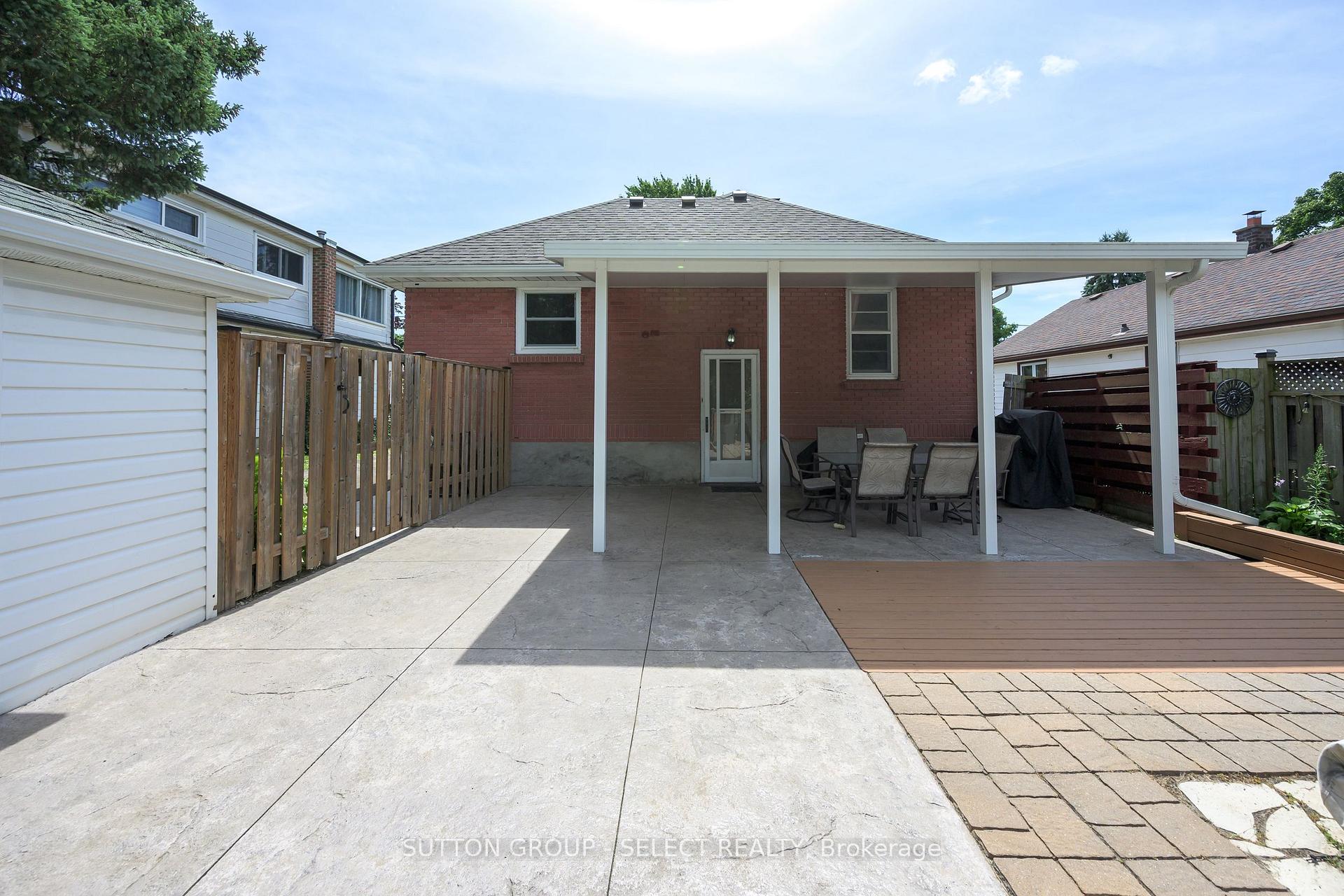 Photo 6 of 1852 Avalon Street, London, East H — HOMEH