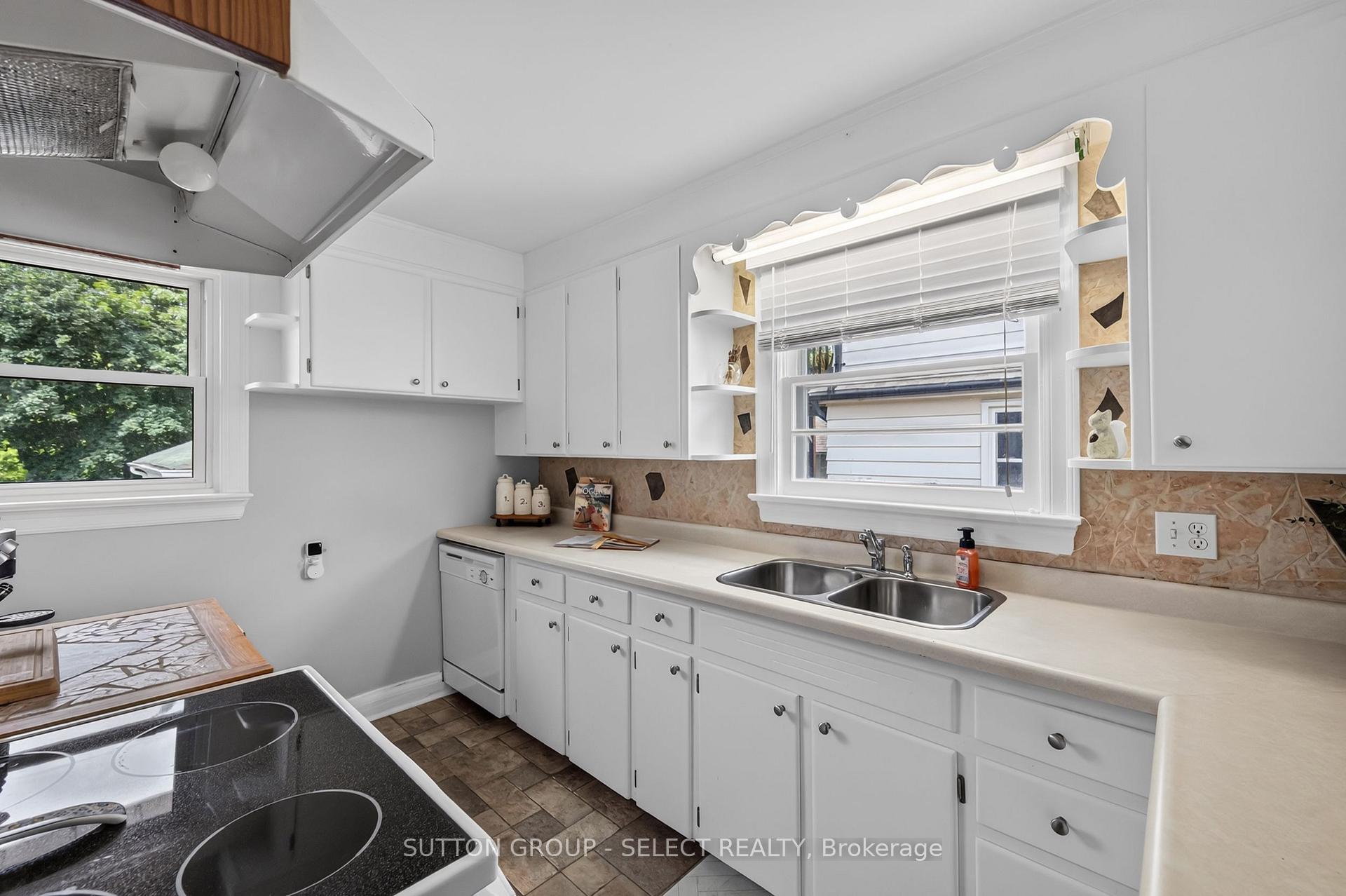 Photo 14 of 1852 Avalon Street, London, East H — HOMEH