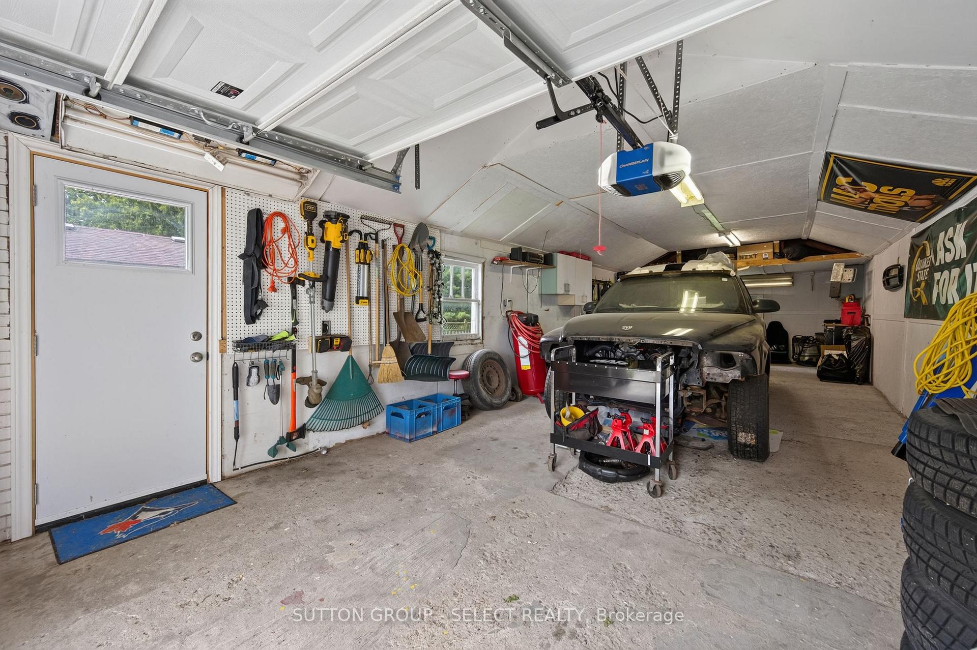 Photo 30 of 1852 Avalon Street, London, East H — HOMEH