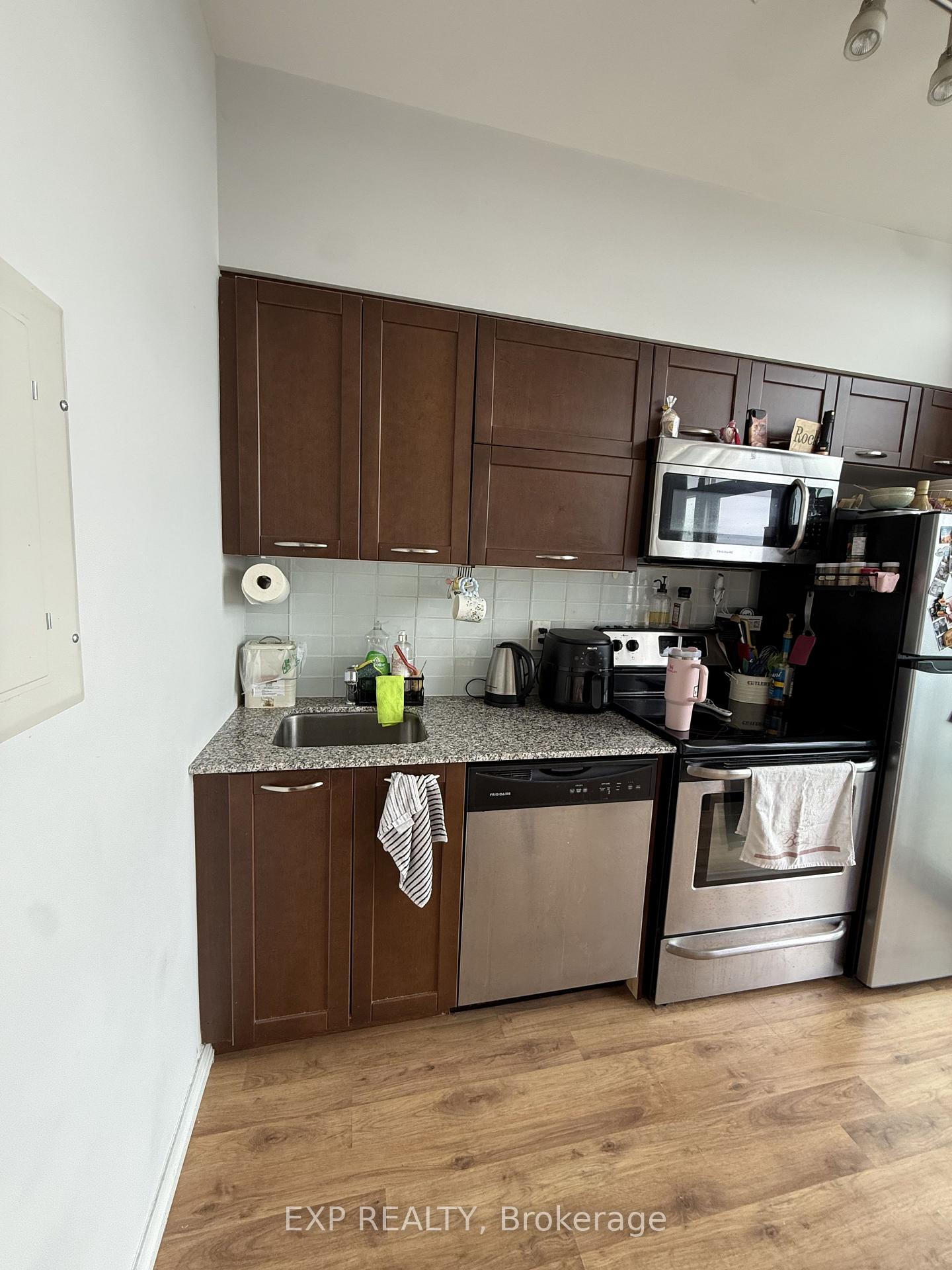 Photo 7 of Unit 2208, 38 Joe Shuster Way, Toronto, South Parkdale — HOMEH